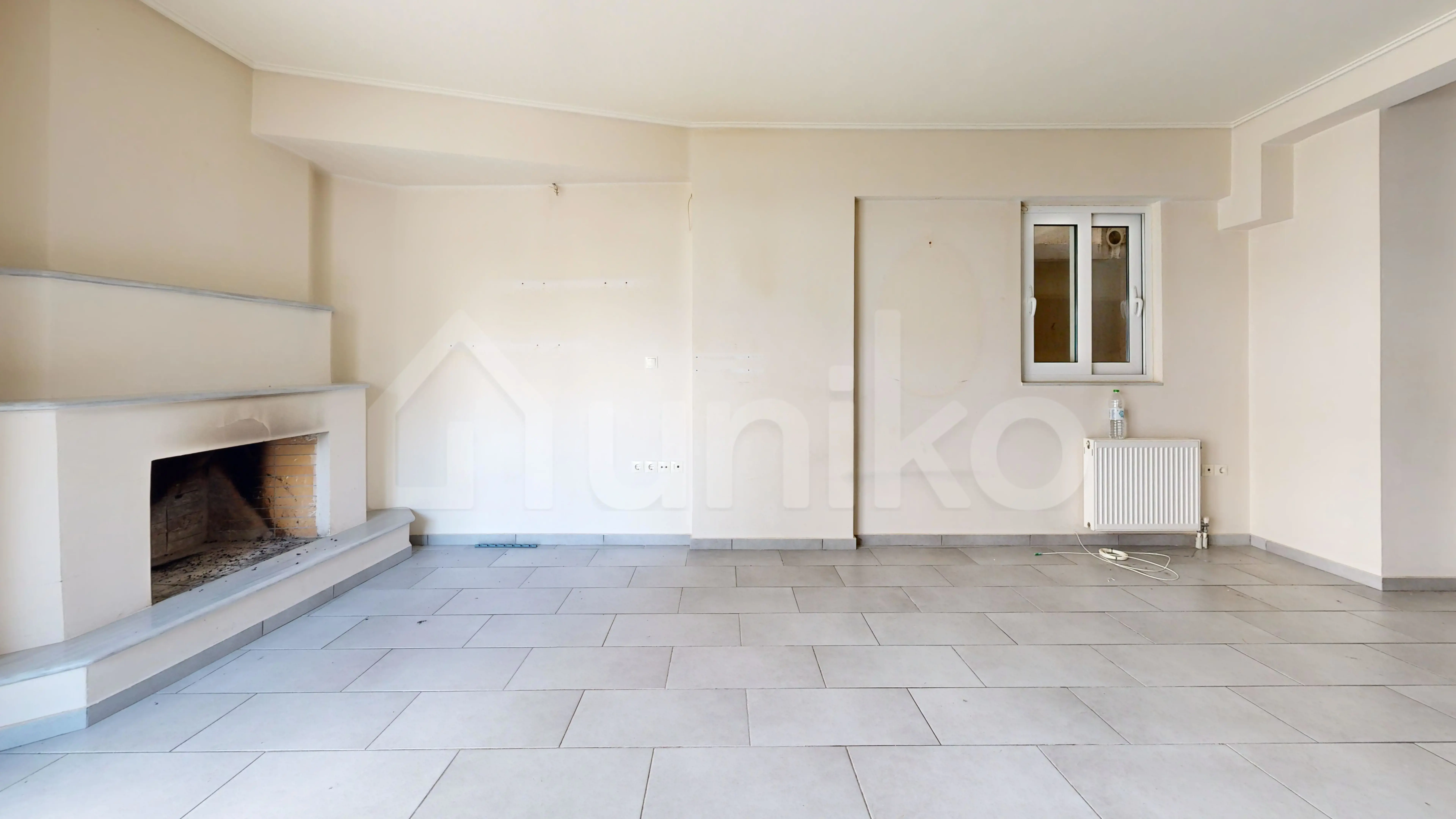 Secondary Photo of property with code 00000242