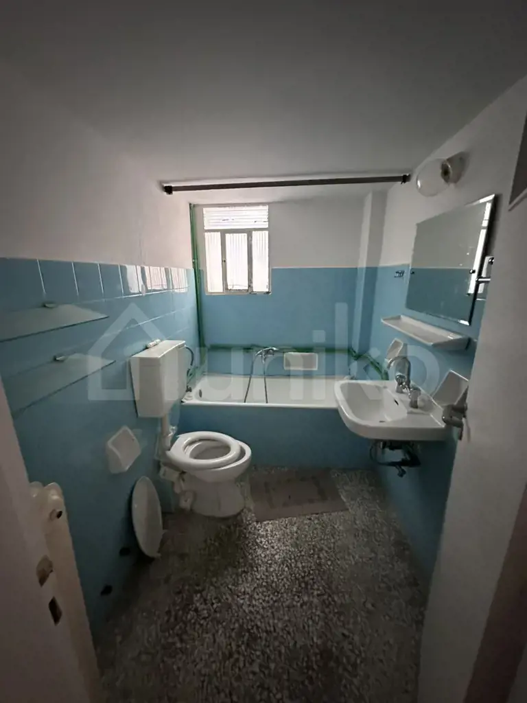 Secondary Photo of property with code 00000321