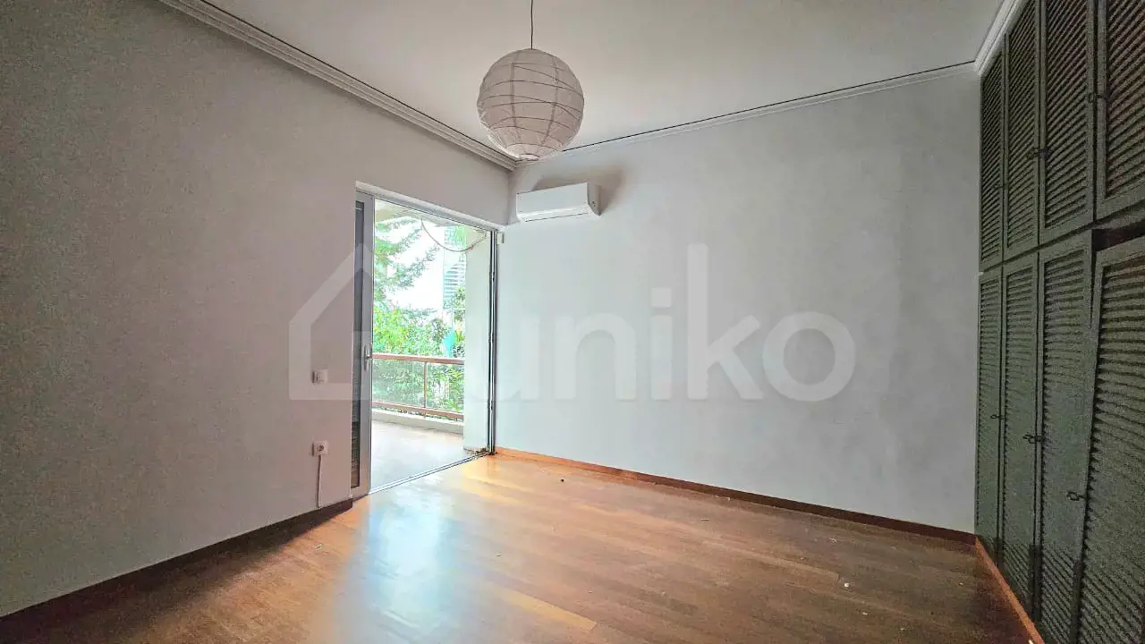 Secondary Photo of property with code 00000429