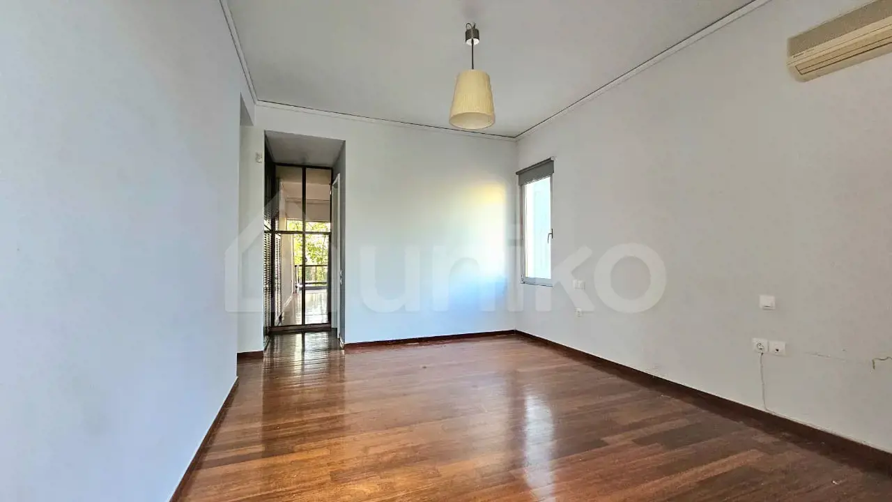 Secondary Photo of property with code 00000429
