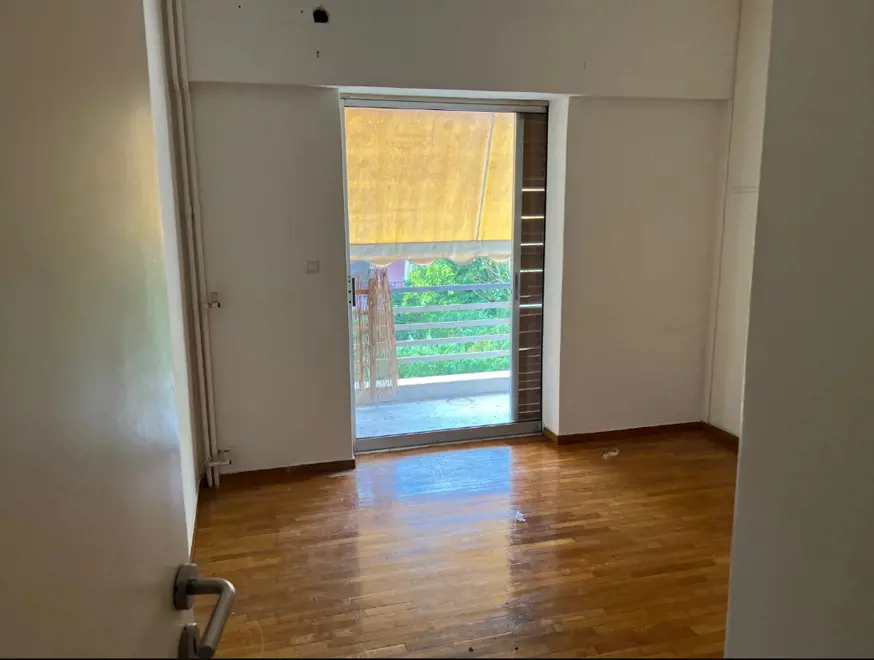 Secondary Photo of property with code 00000560