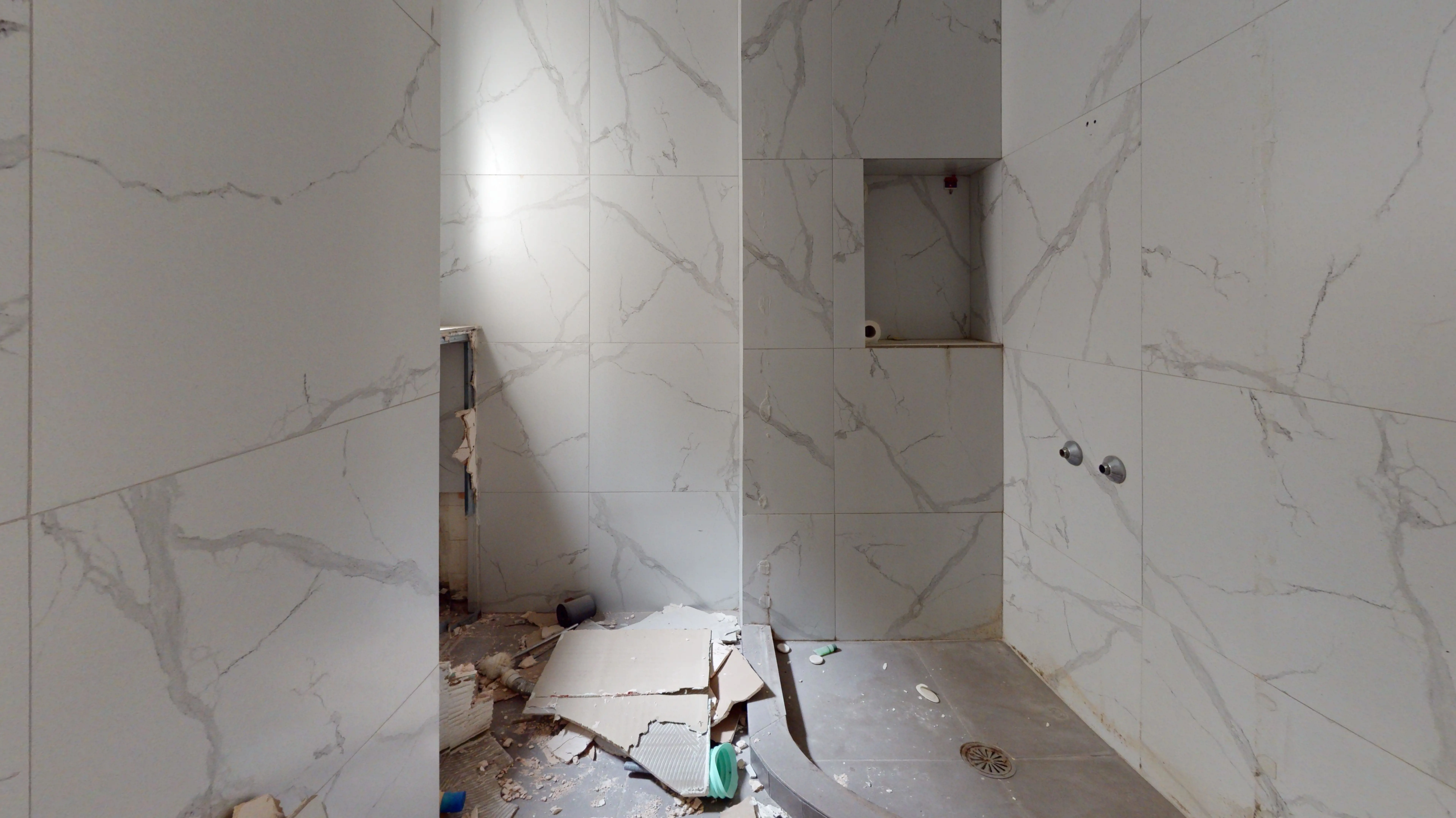 Secondary Photo of property with code 00000675