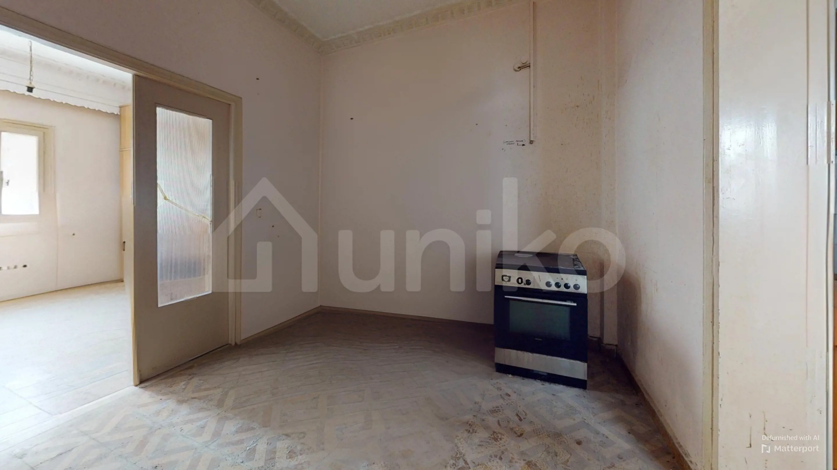 Secondary Photo of property with code 00000702