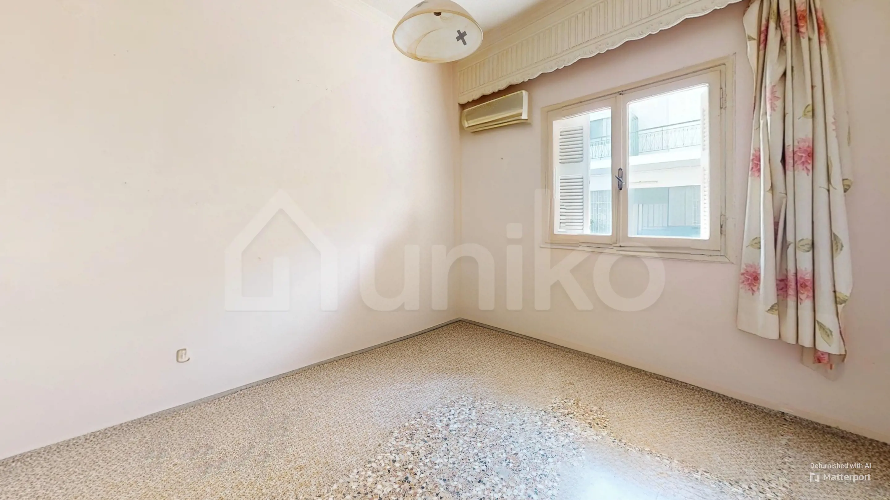 Secondary Photo of property with code 00000702
