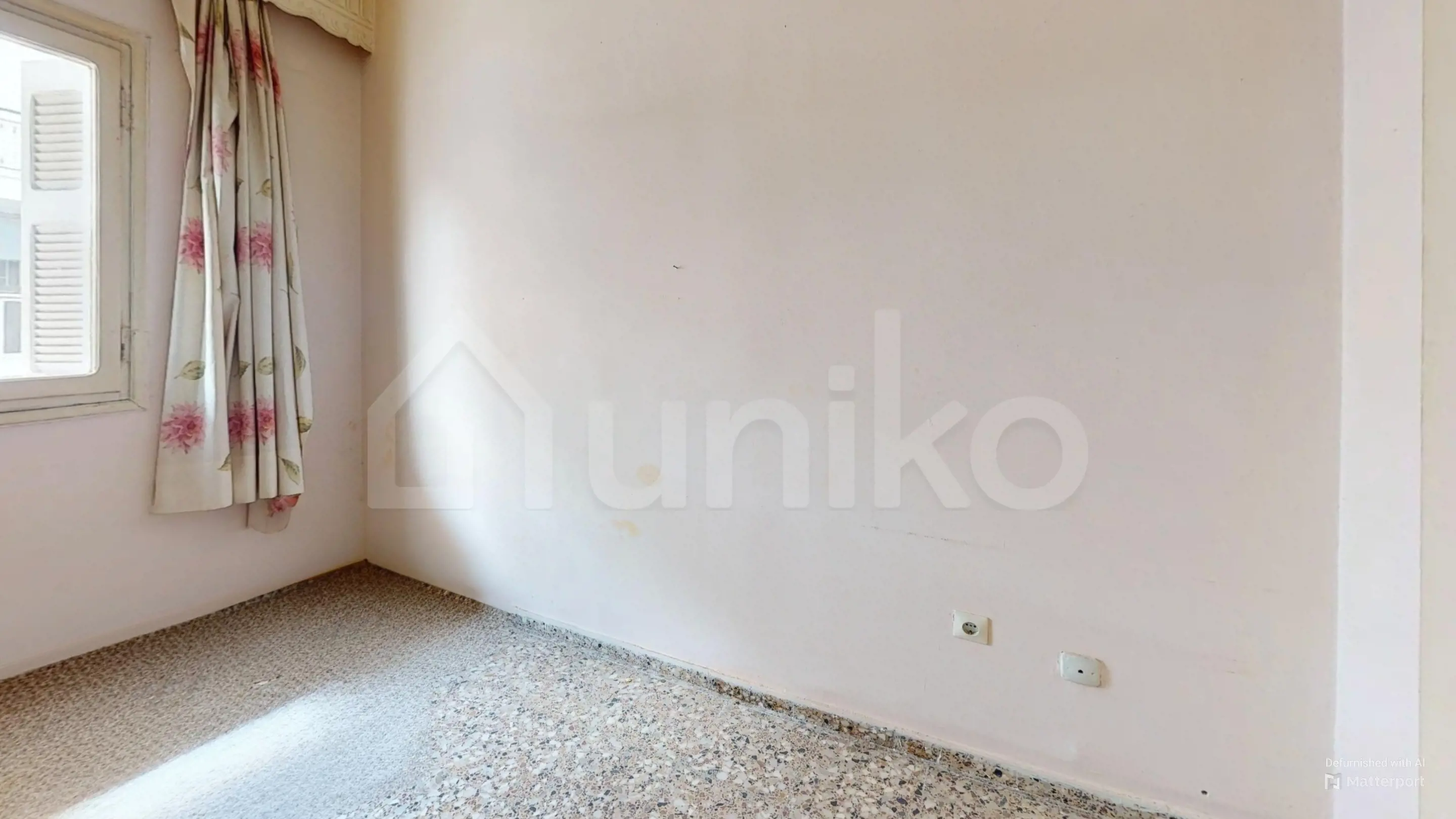 Secondary Photo of property with code 00000702