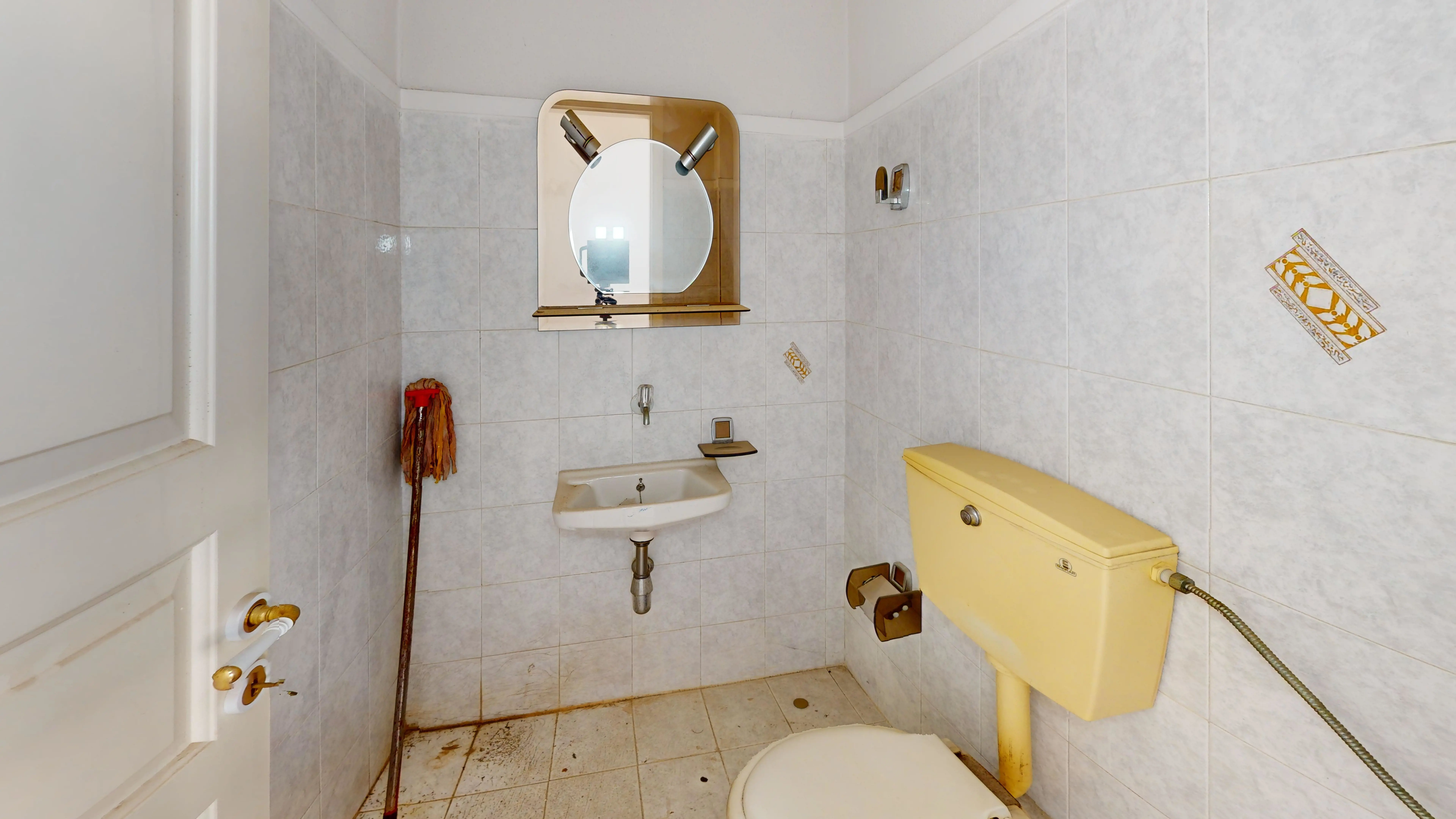 Secondary Photo of property with code 00000718