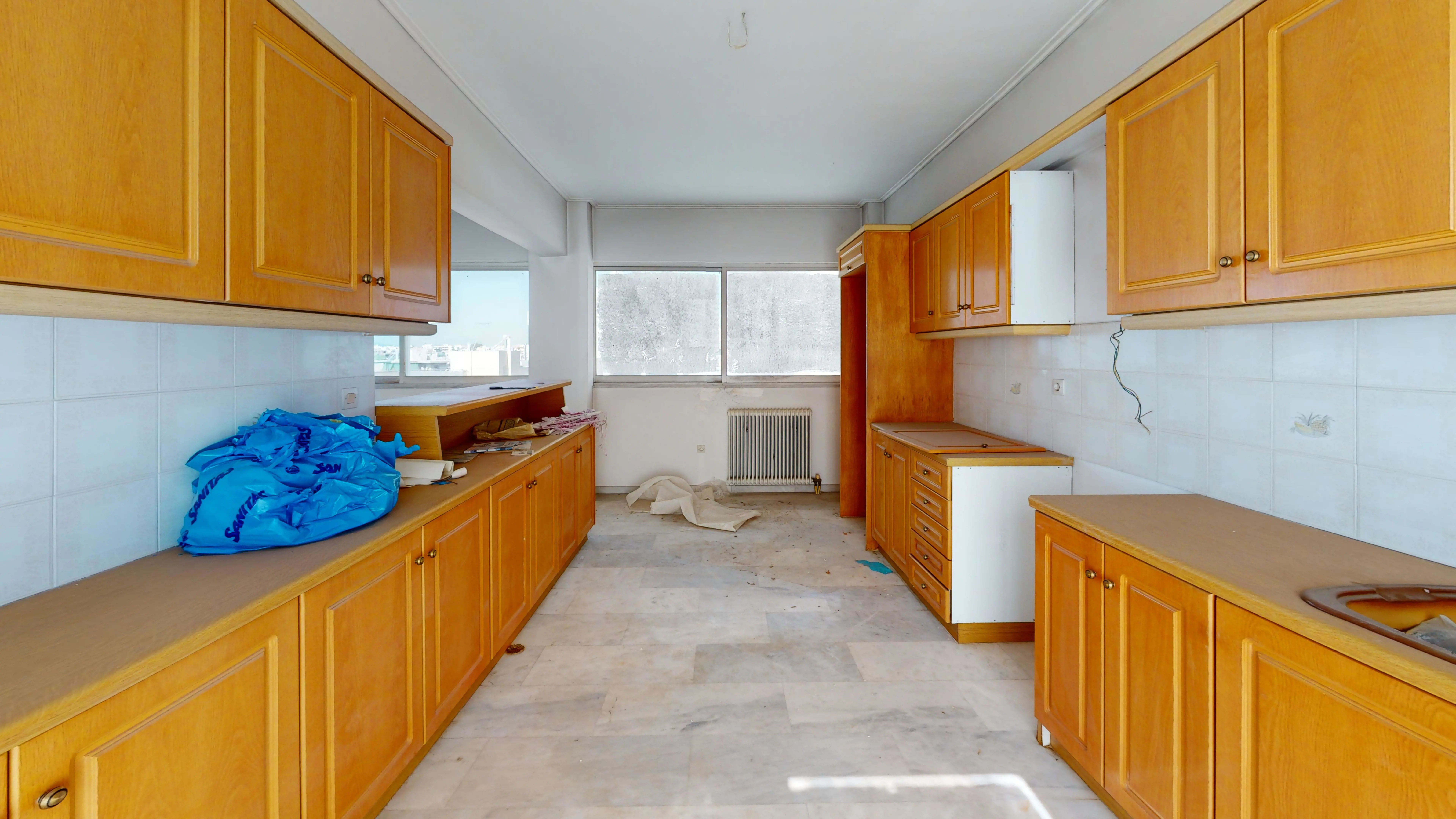 Secondary Photo of property with code 00000718