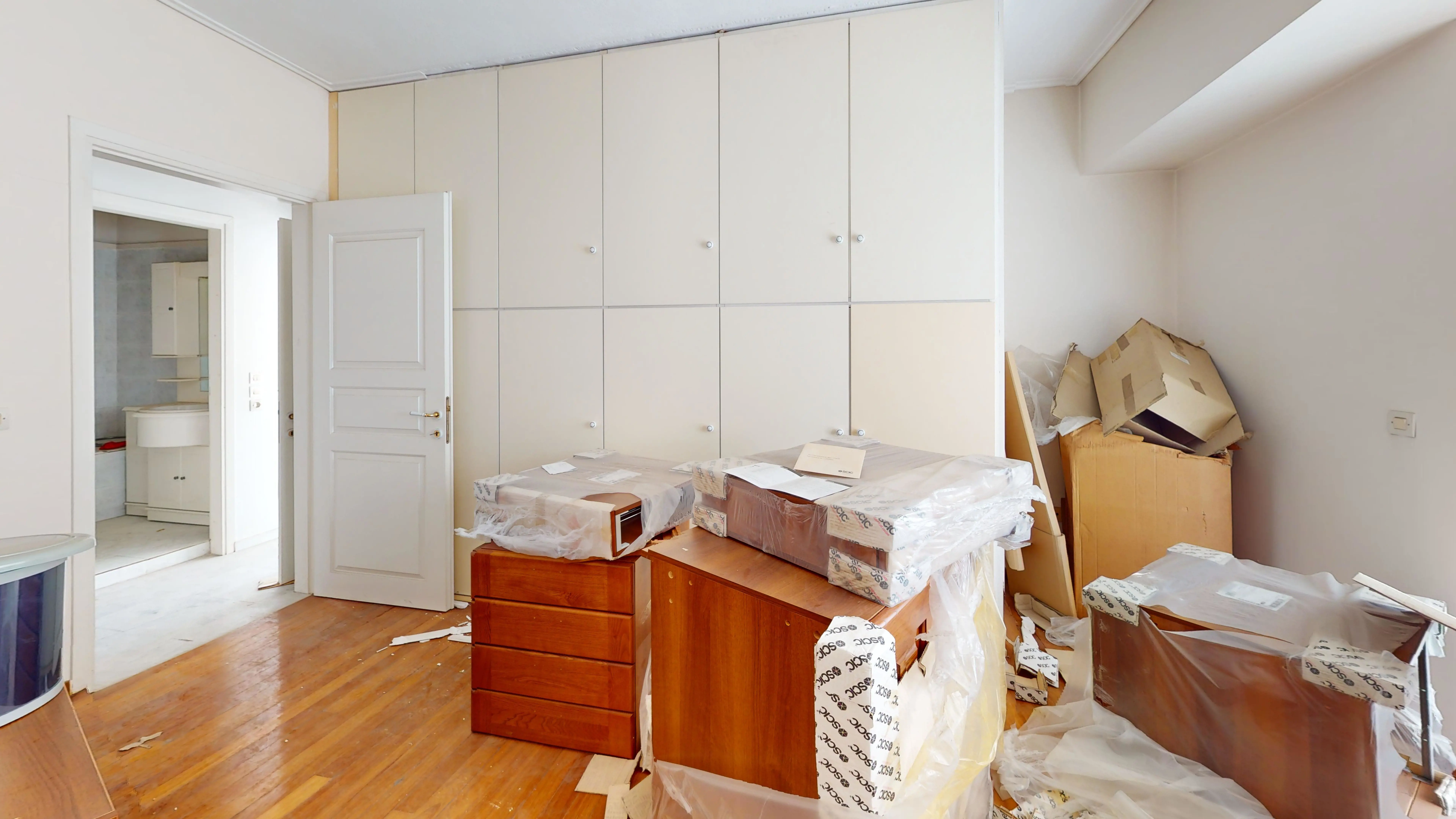 Secondary Photo of property with code 00000718