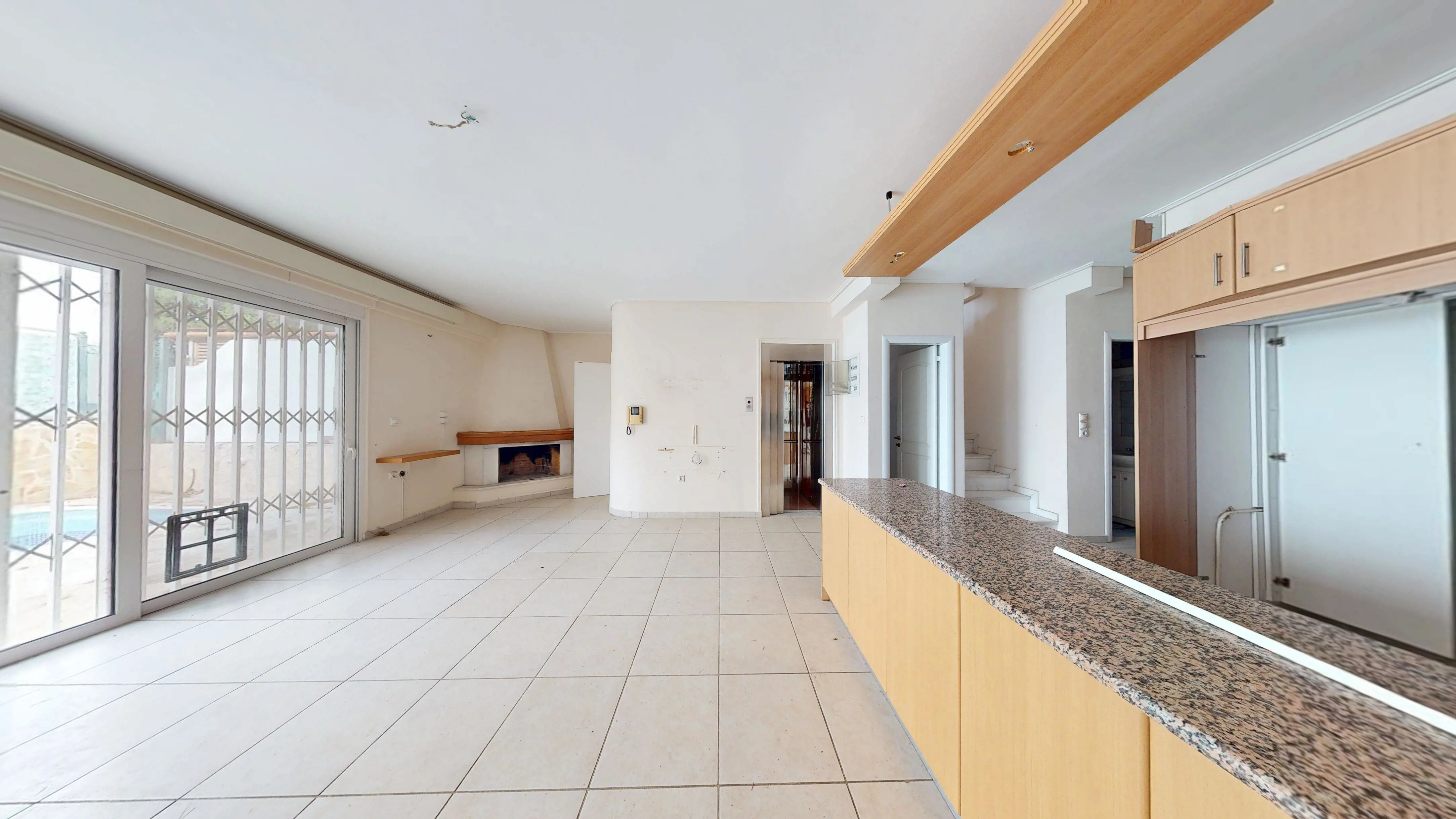 Secondary Photo of property with code 00000810