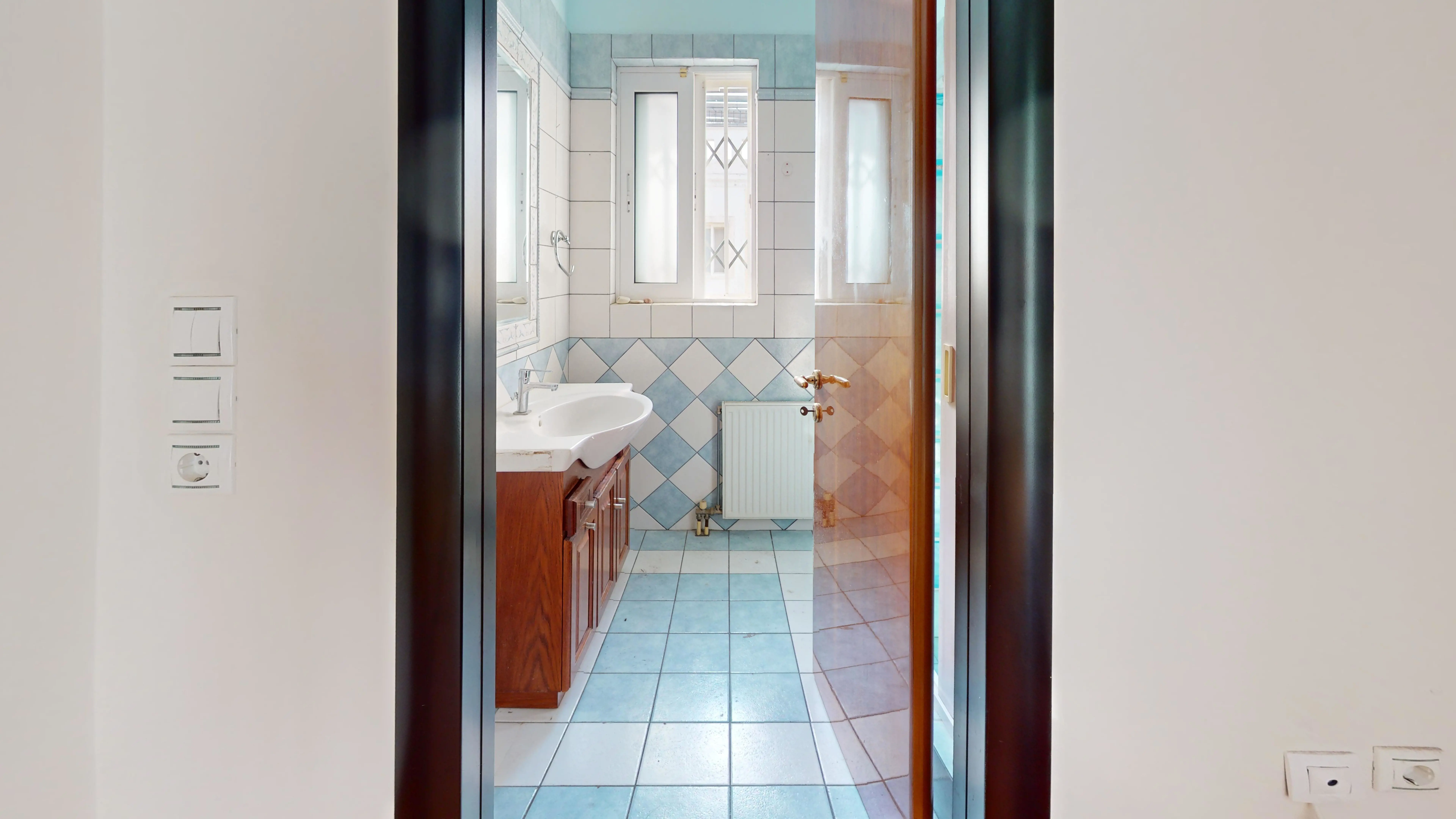 Secondary Photo of property with code 00000810