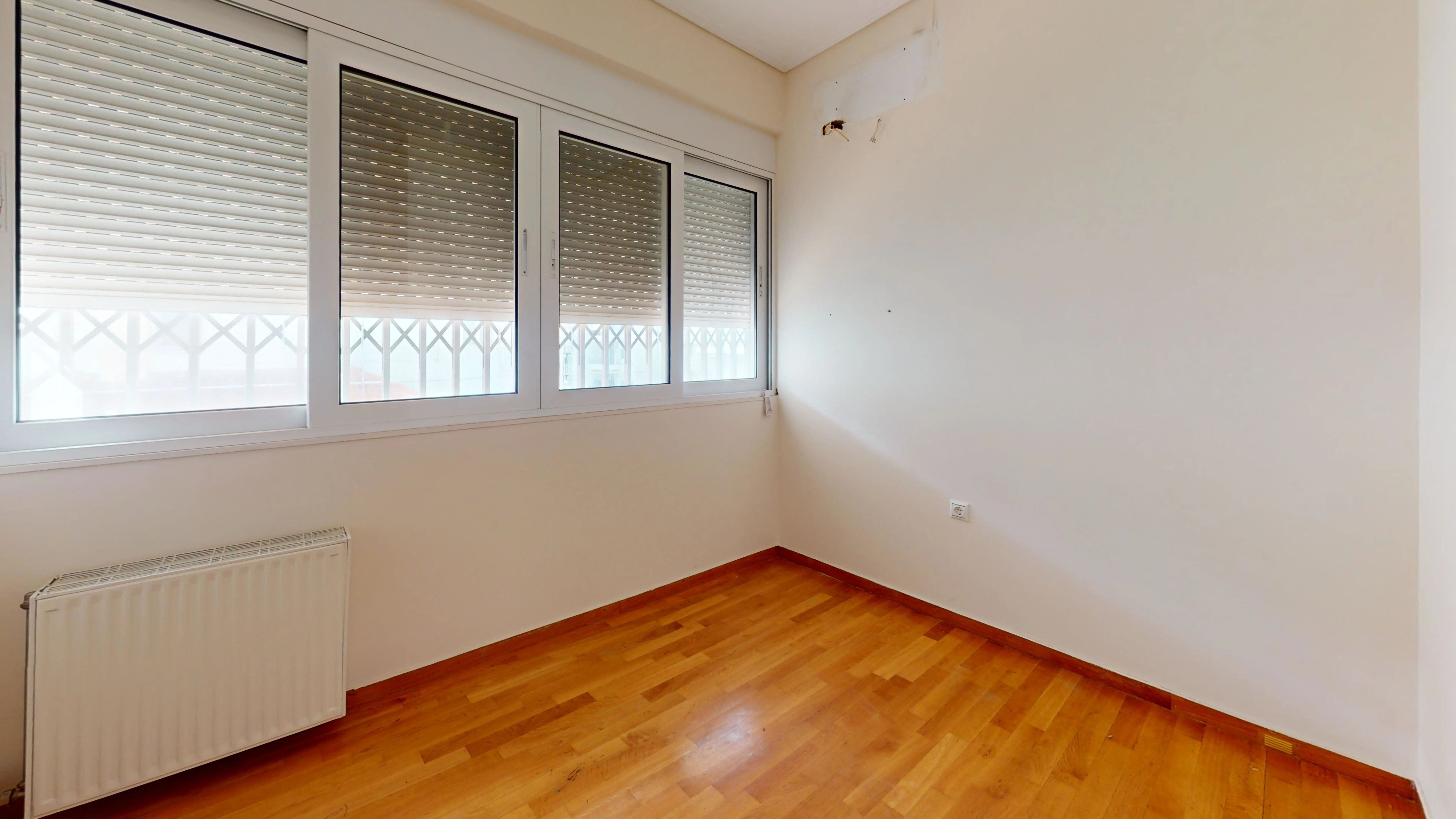 Secondary Photo of property with code 00000810