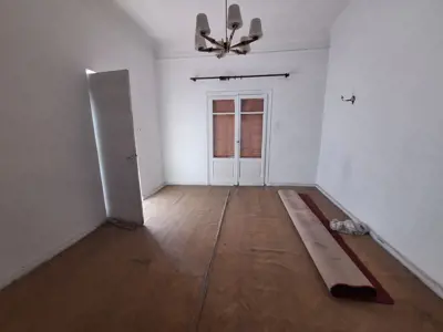 Secondary Photo of property with code 00000827