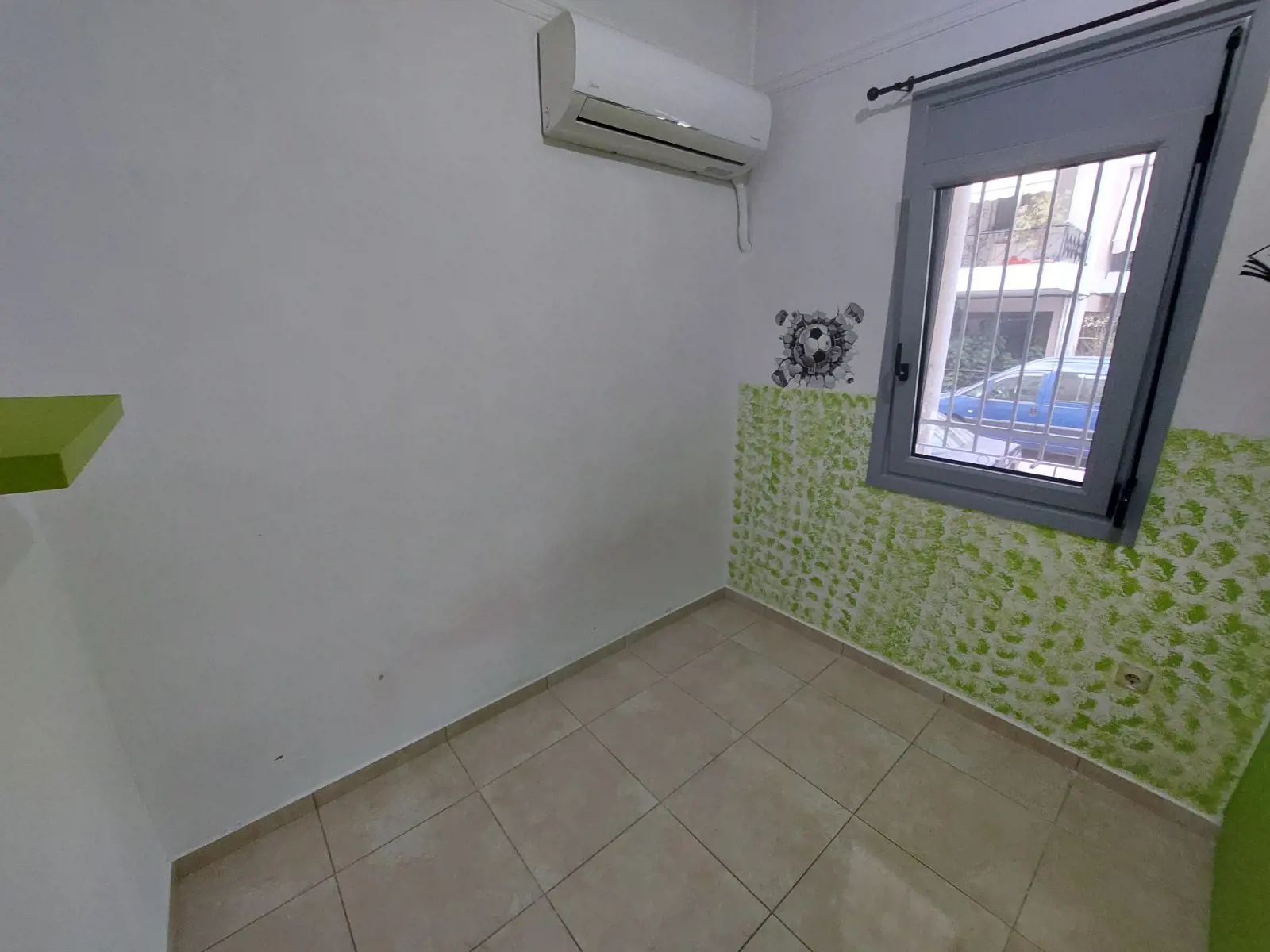 Secondary Photo of property with code 00000830