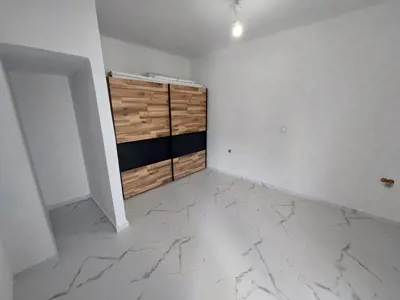 Secondary Photo of property with code 00000837