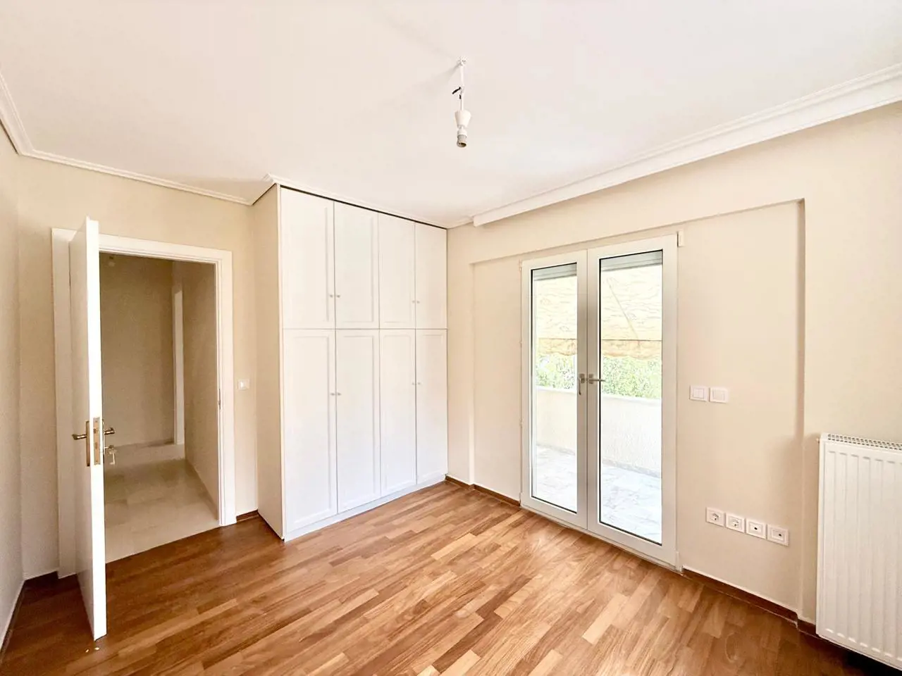 Secondary Photo of property with code 00000847