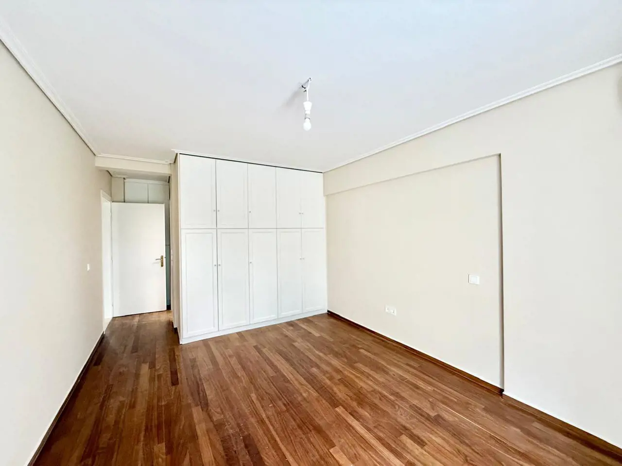 Secondary Photo of property with code 00000847