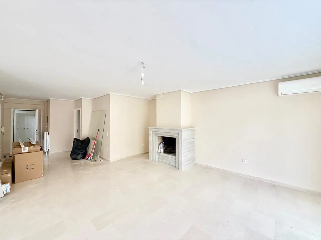 Secondary Photo of property with code 00000847