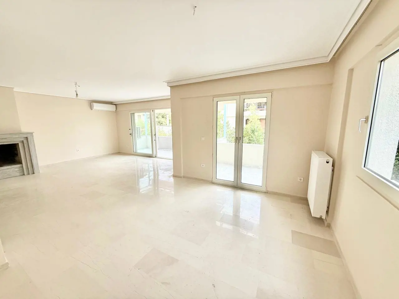 Secondary Photo of property with code 00000847