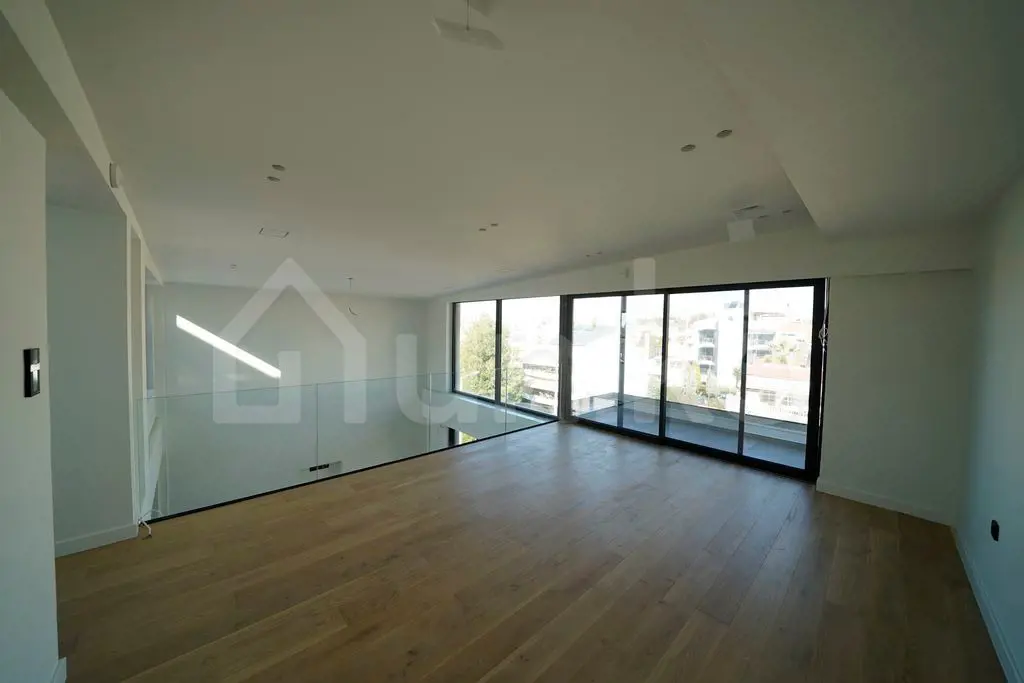 Secondary Photo of property with code 00000934