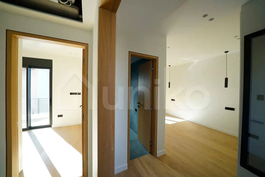 Secondary Photo of property with code 00000934