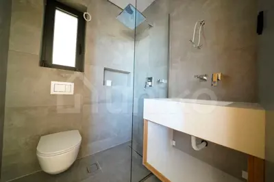 Secondary Photo of property with code 00000934