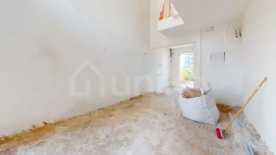 Secondary Photo of property with code 00000948