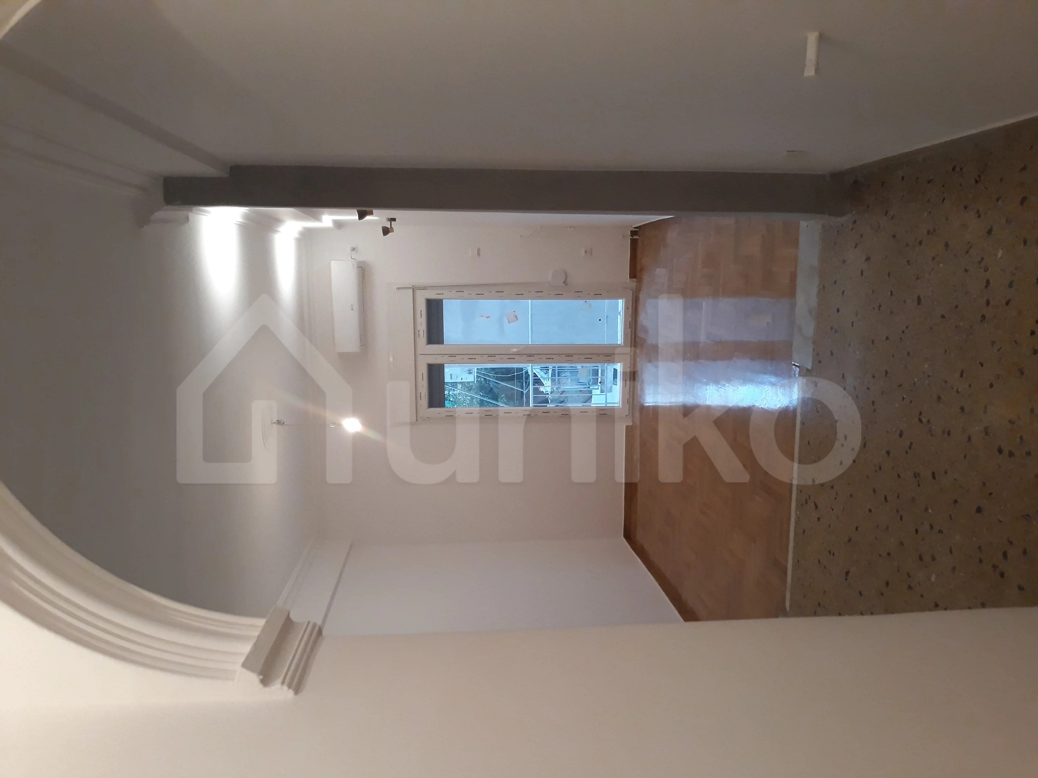 Secondary Photo of property with code 00000957