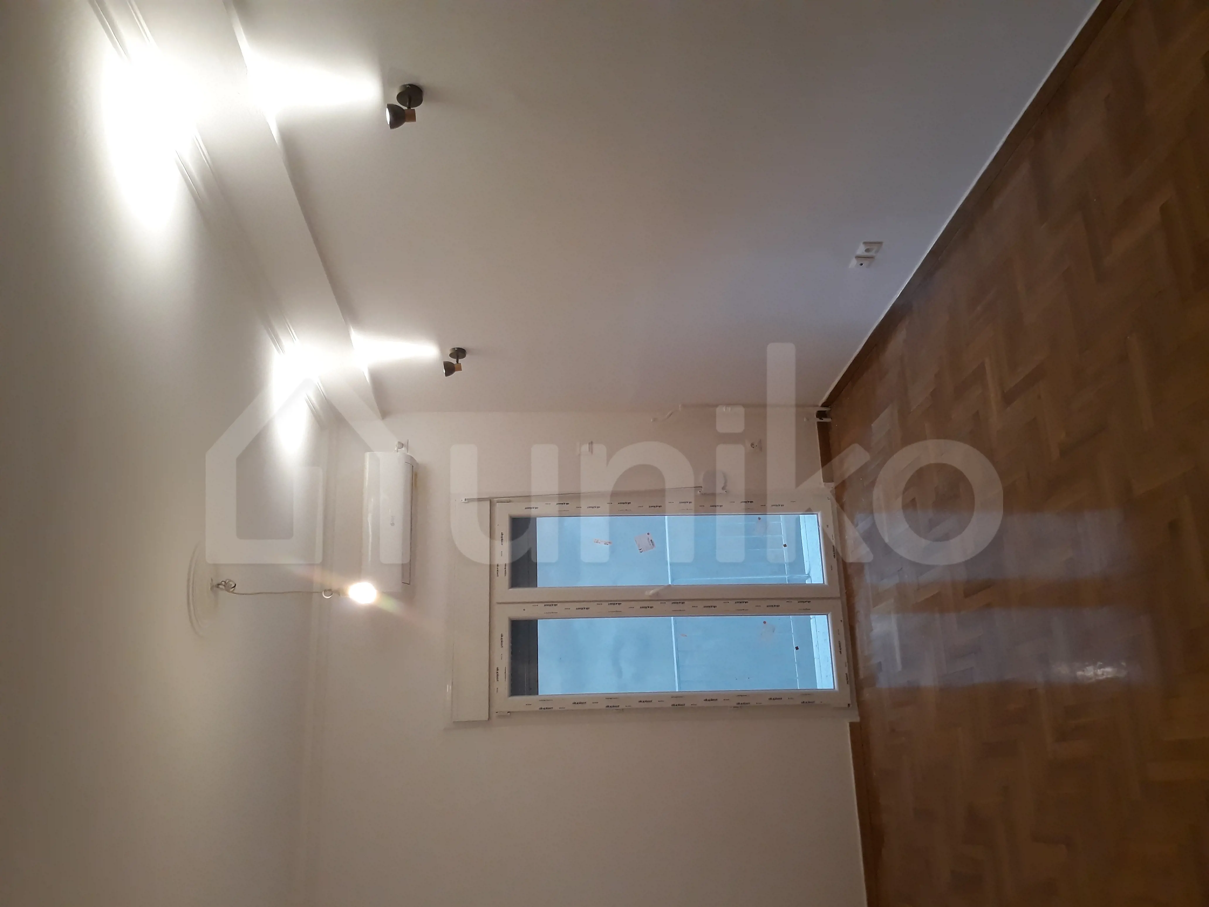 Secondary Photo of property with code 00000957