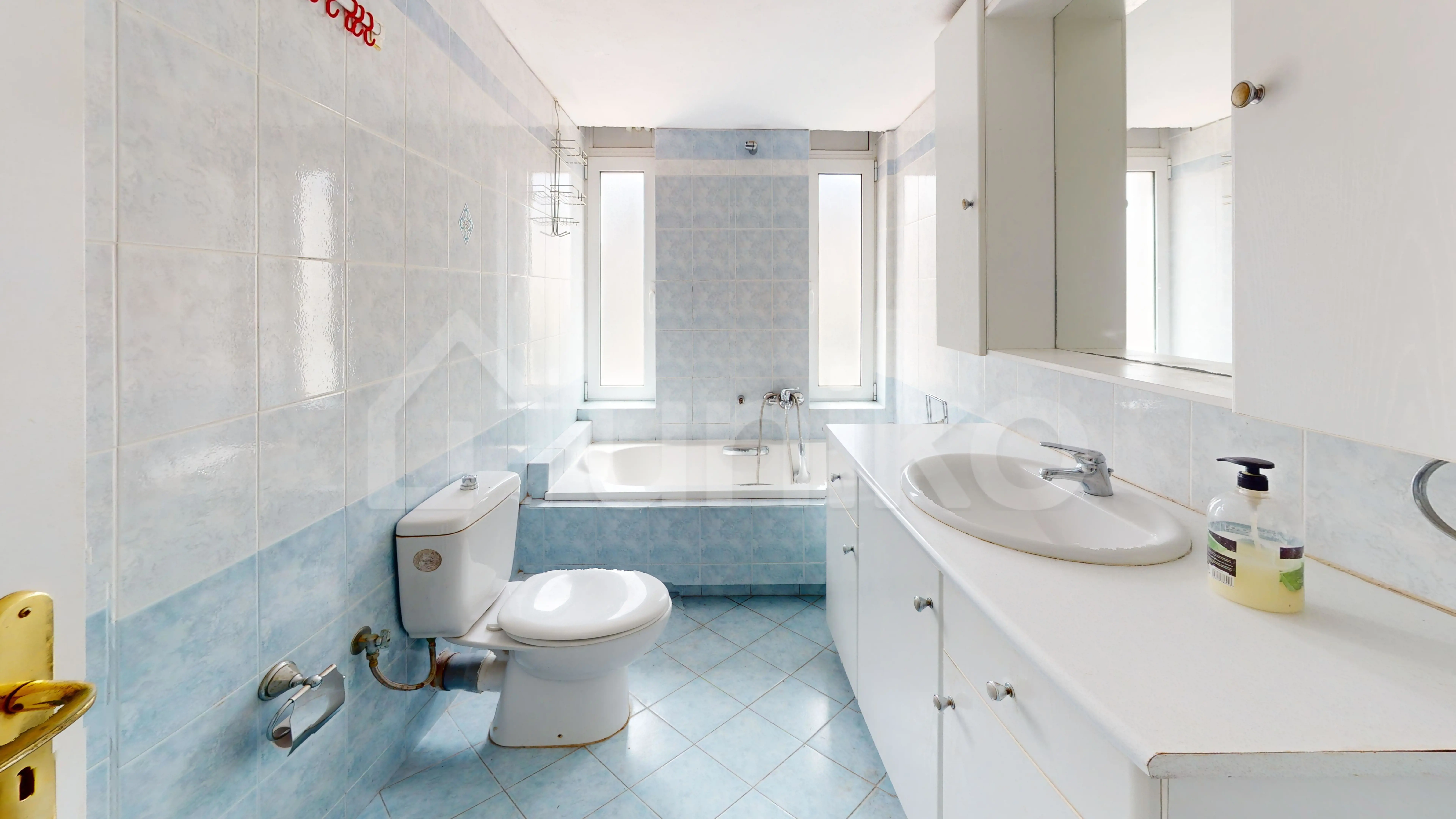 Secondary Photo of property with code 00000974