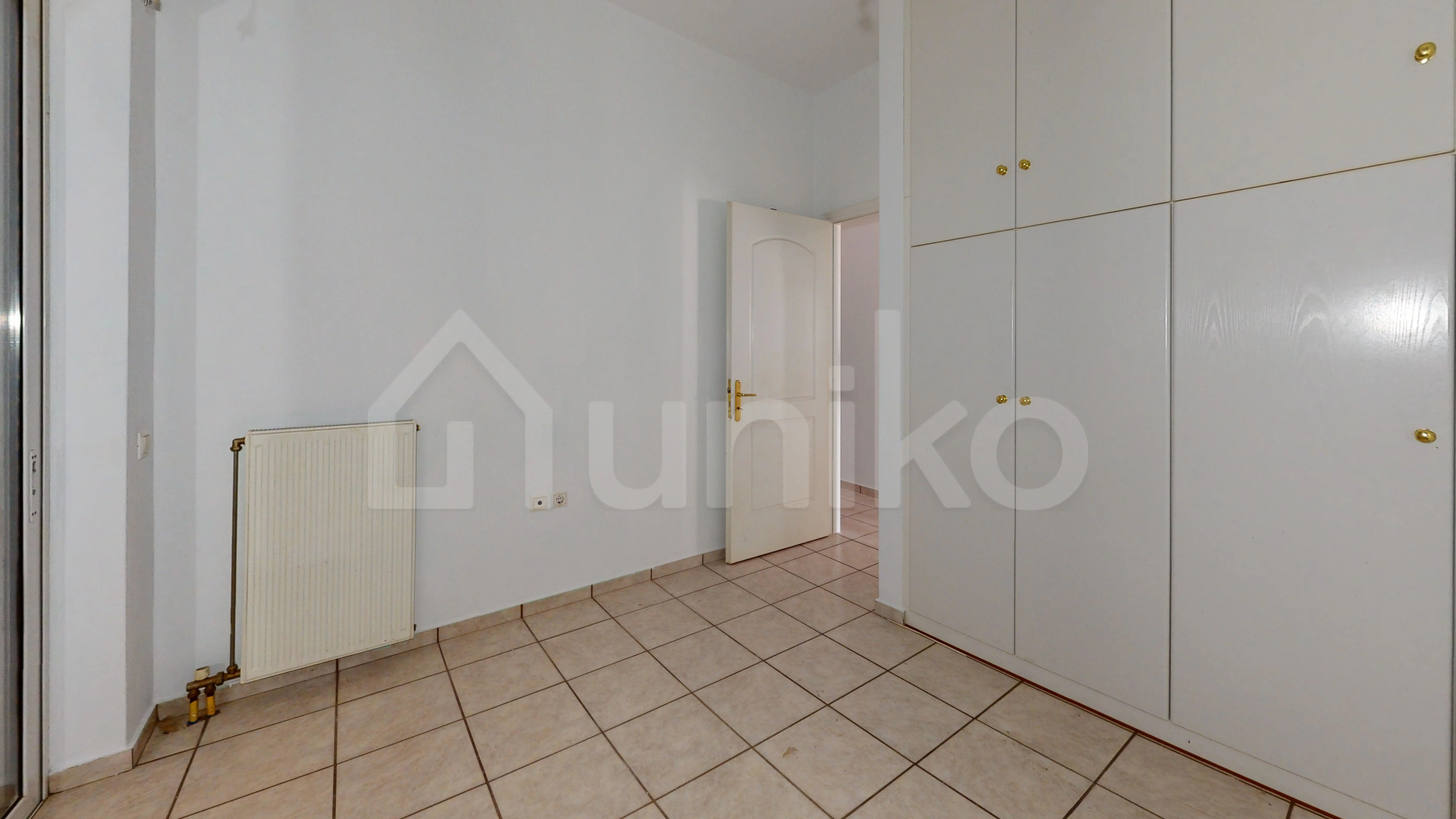 Secondary Photo of property with code 00000974