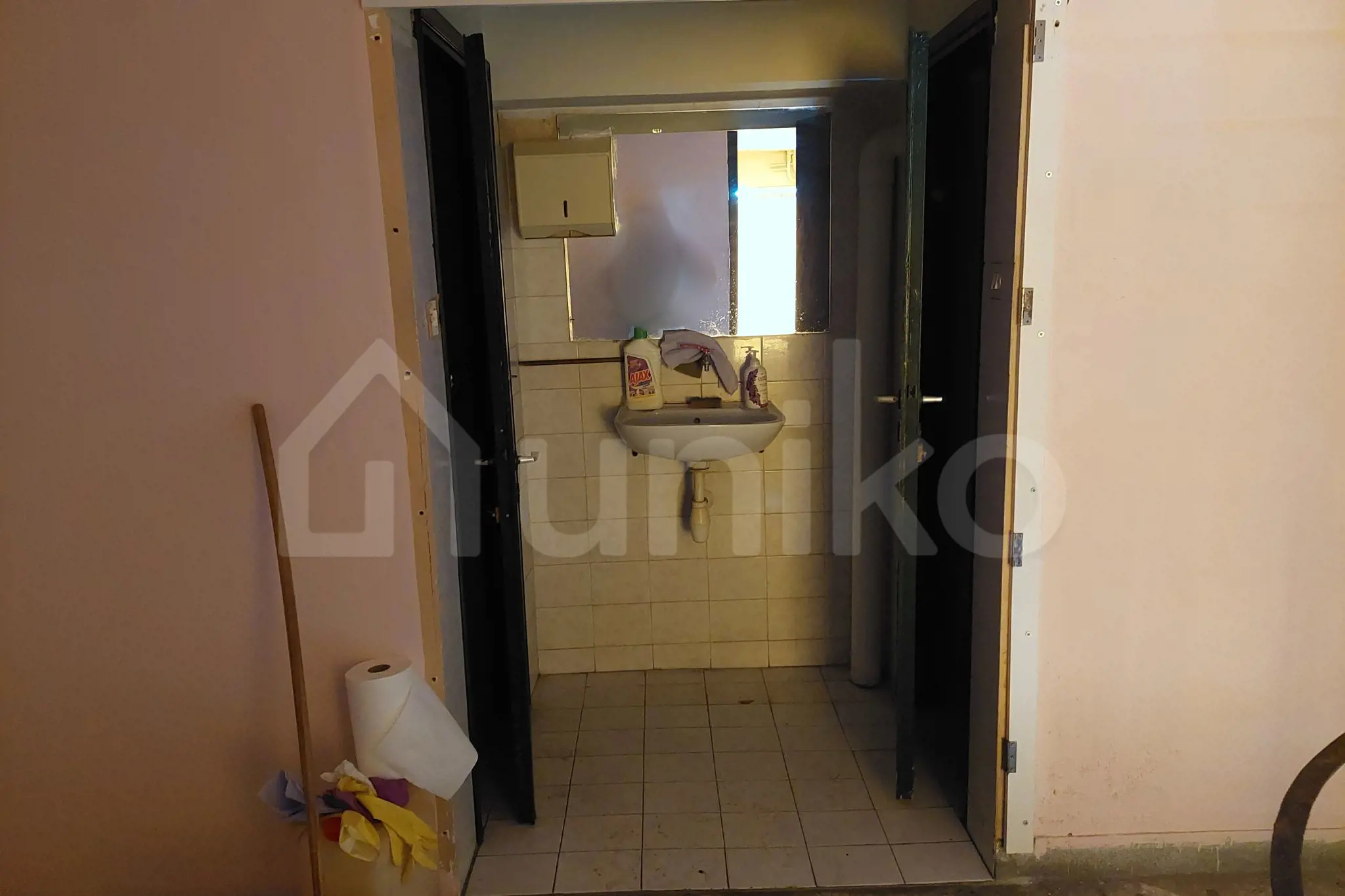 Secondary Photo of property with code 00000989