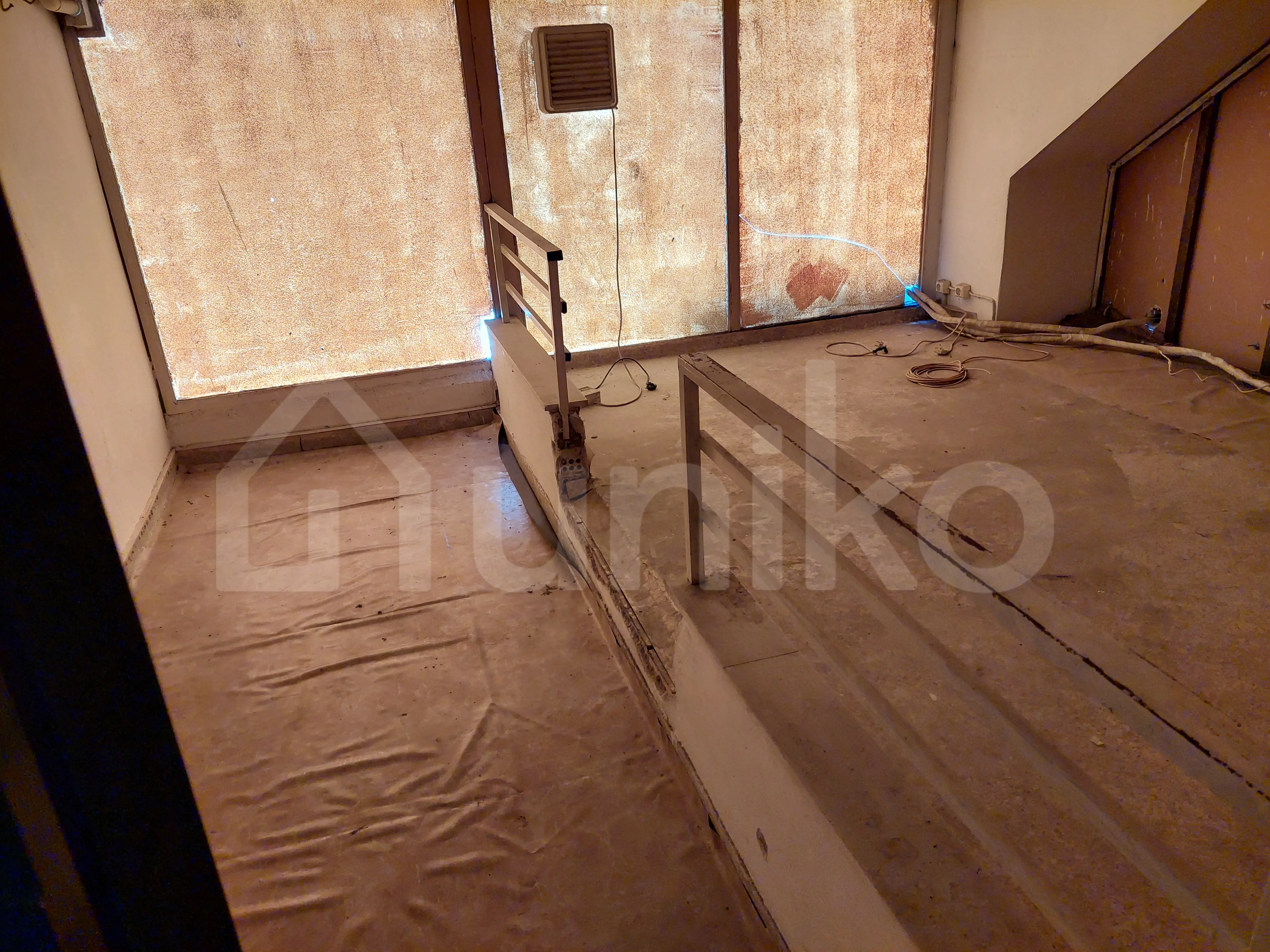 Secondary Photo of property with code 00000989