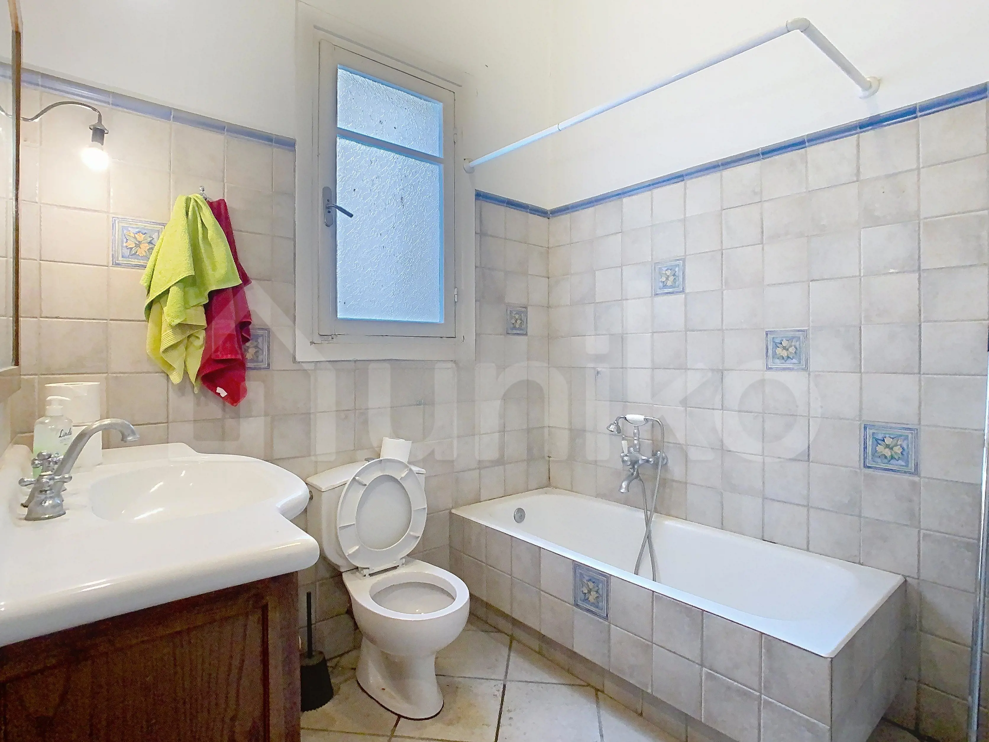 Secondary Photo of property with code 00001112