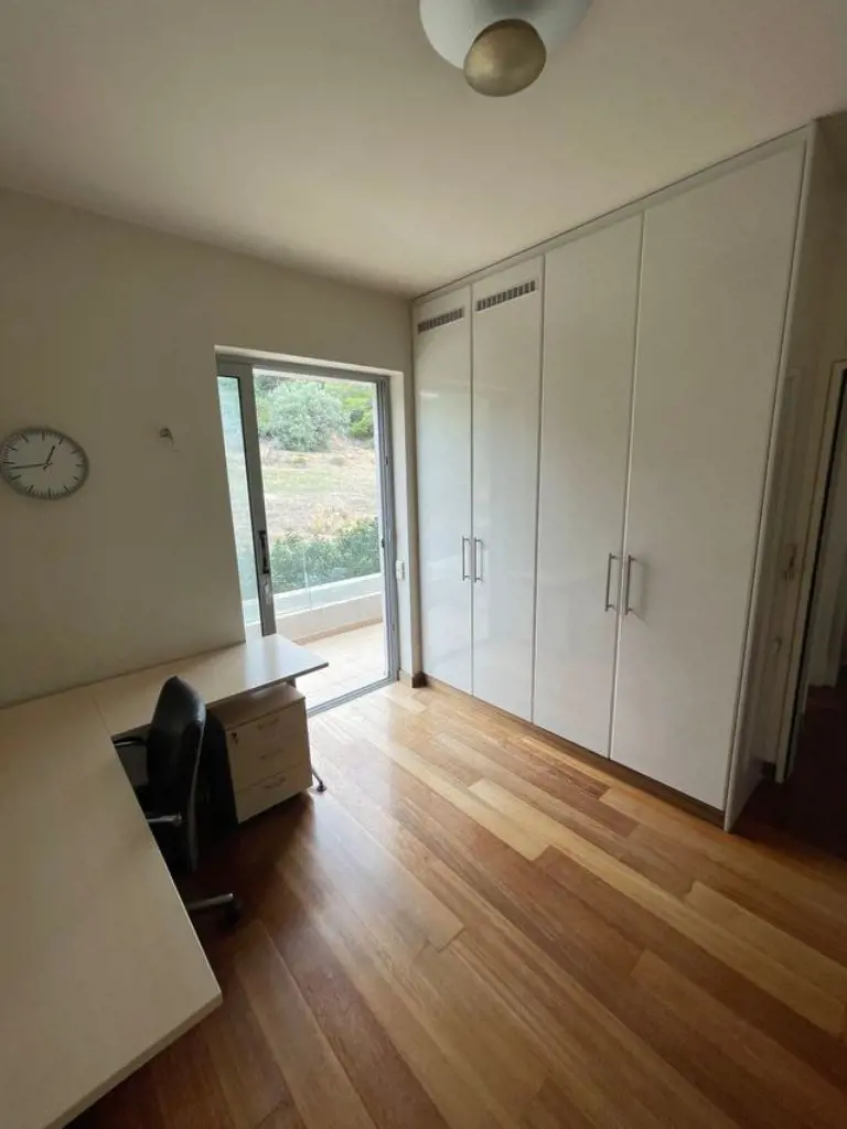 Secondary Photo of property with code 00001252