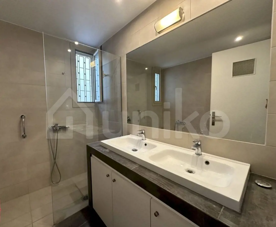 Secondary Photo of property with code 00001280