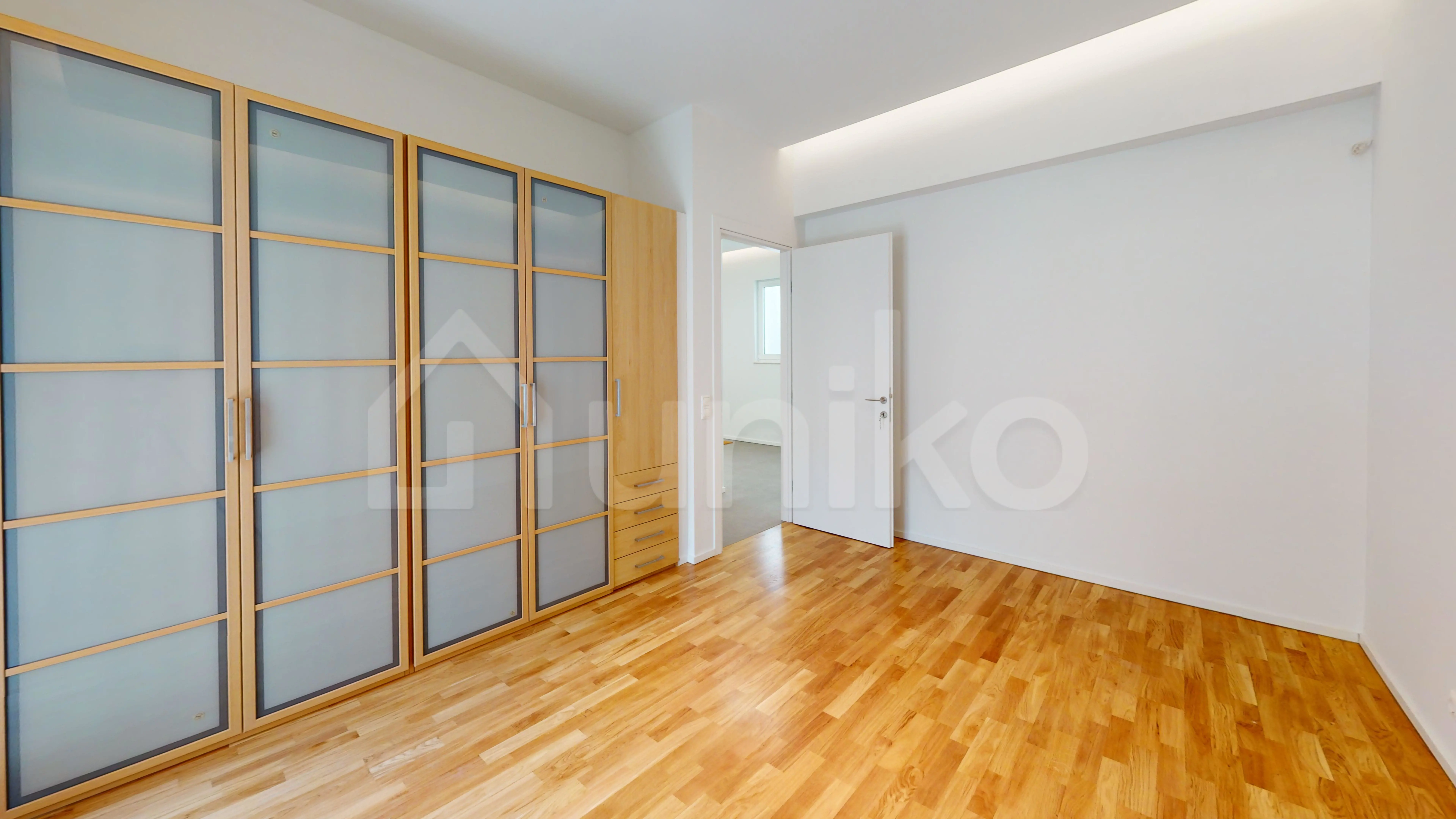 Secondary Photo of property with code 00001308