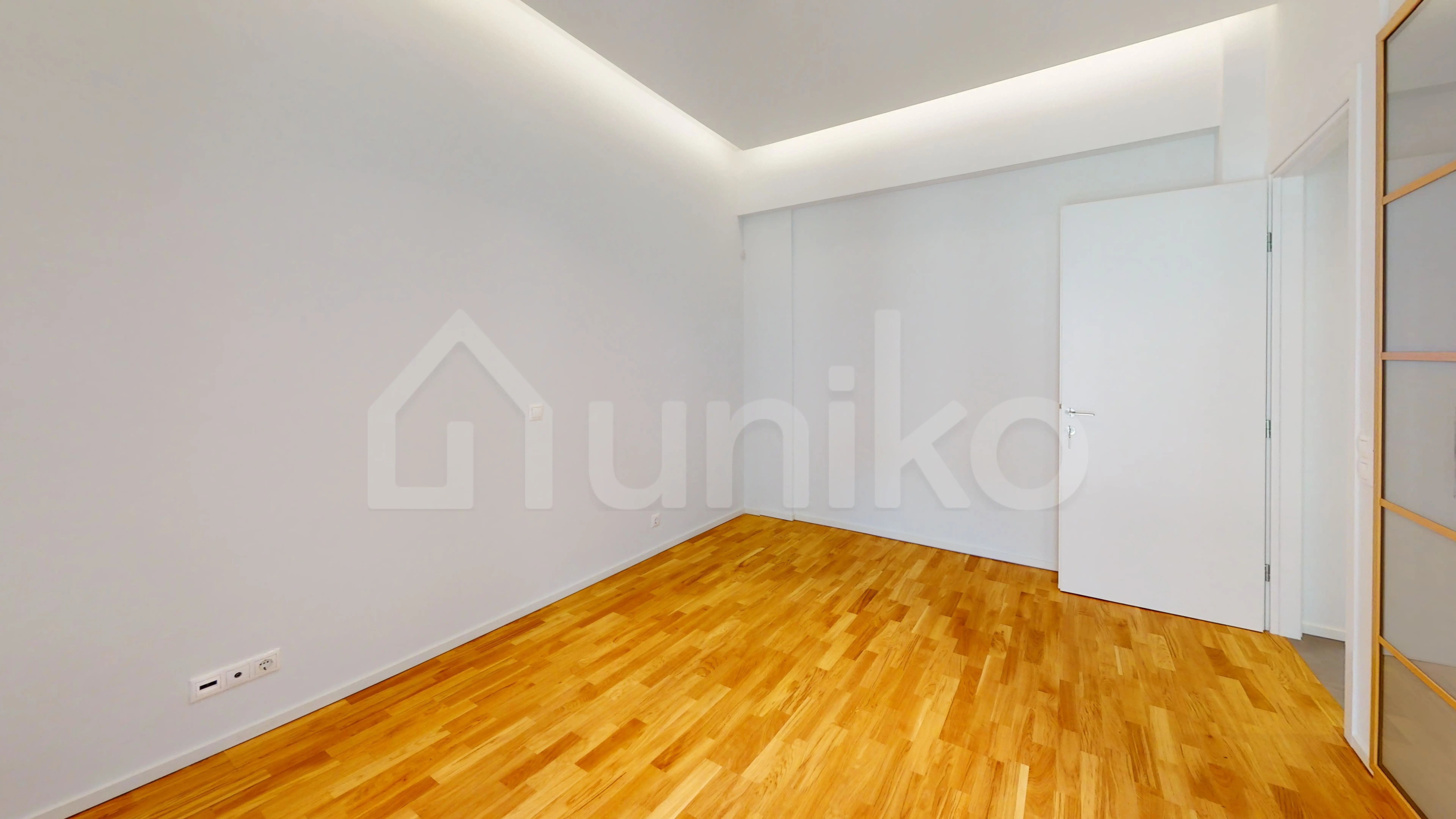 Secondary Photo of property with code 00001308