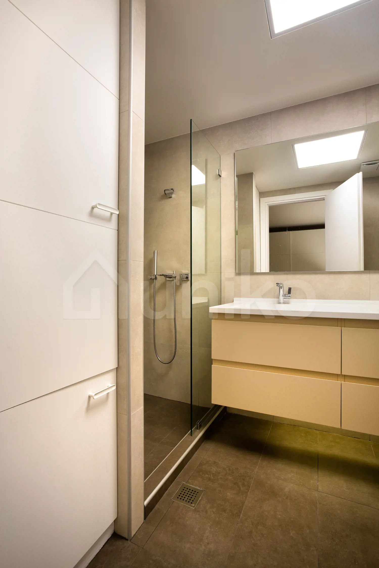 Secondary Photo of property with code 00001344