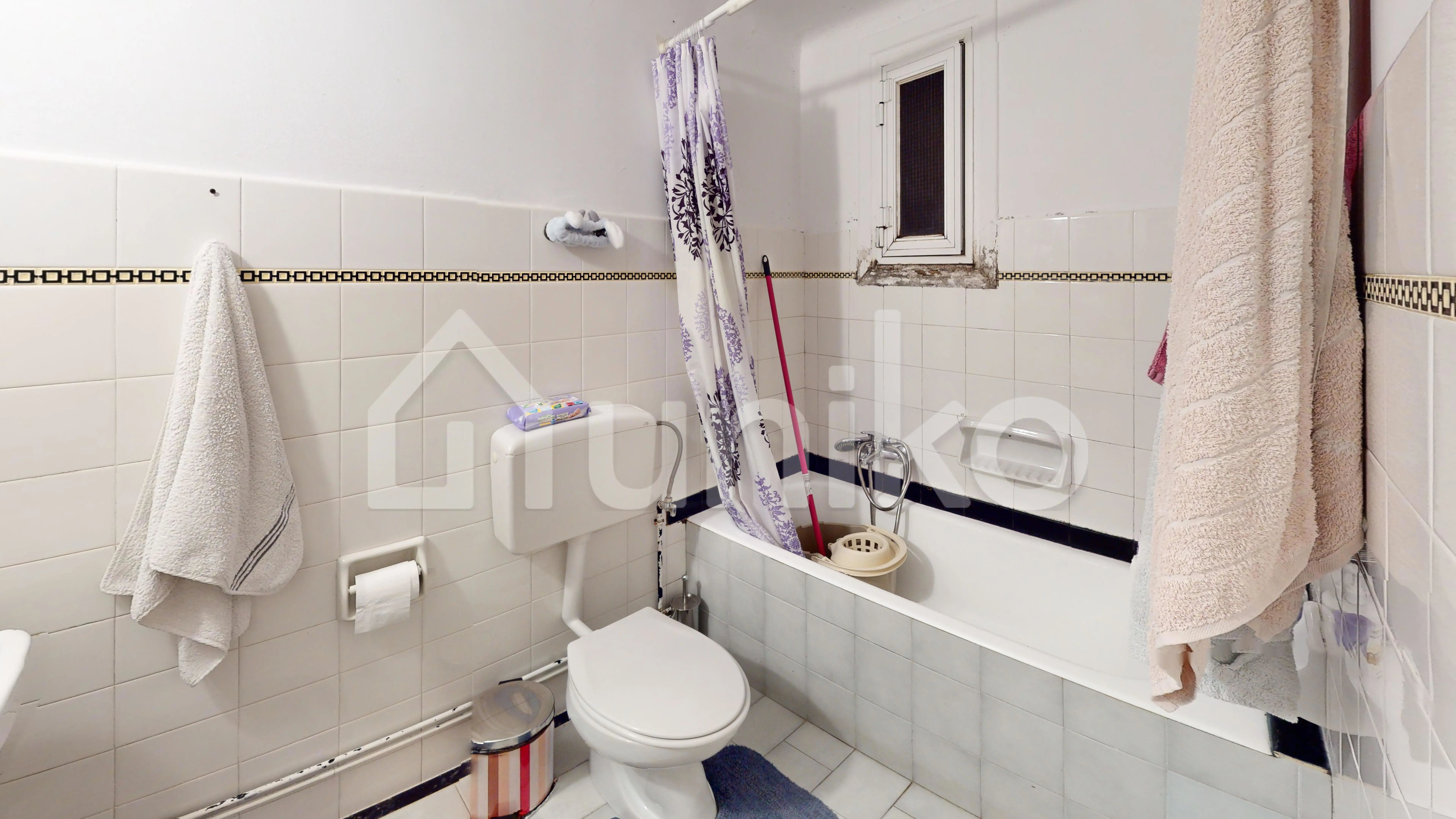 Secondary Photo of property with code 00001348