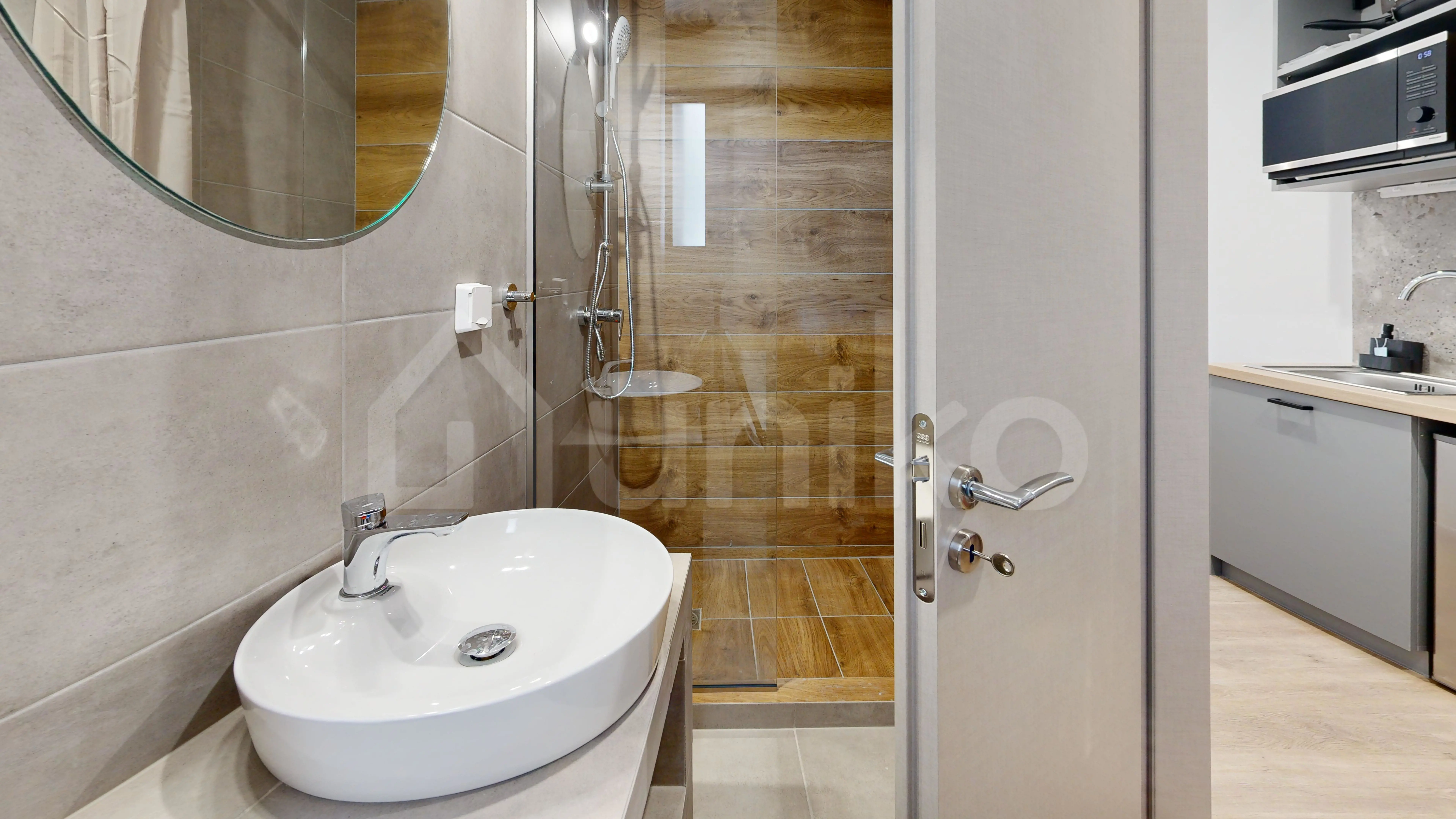 Secondary Photo of property with code 00001376