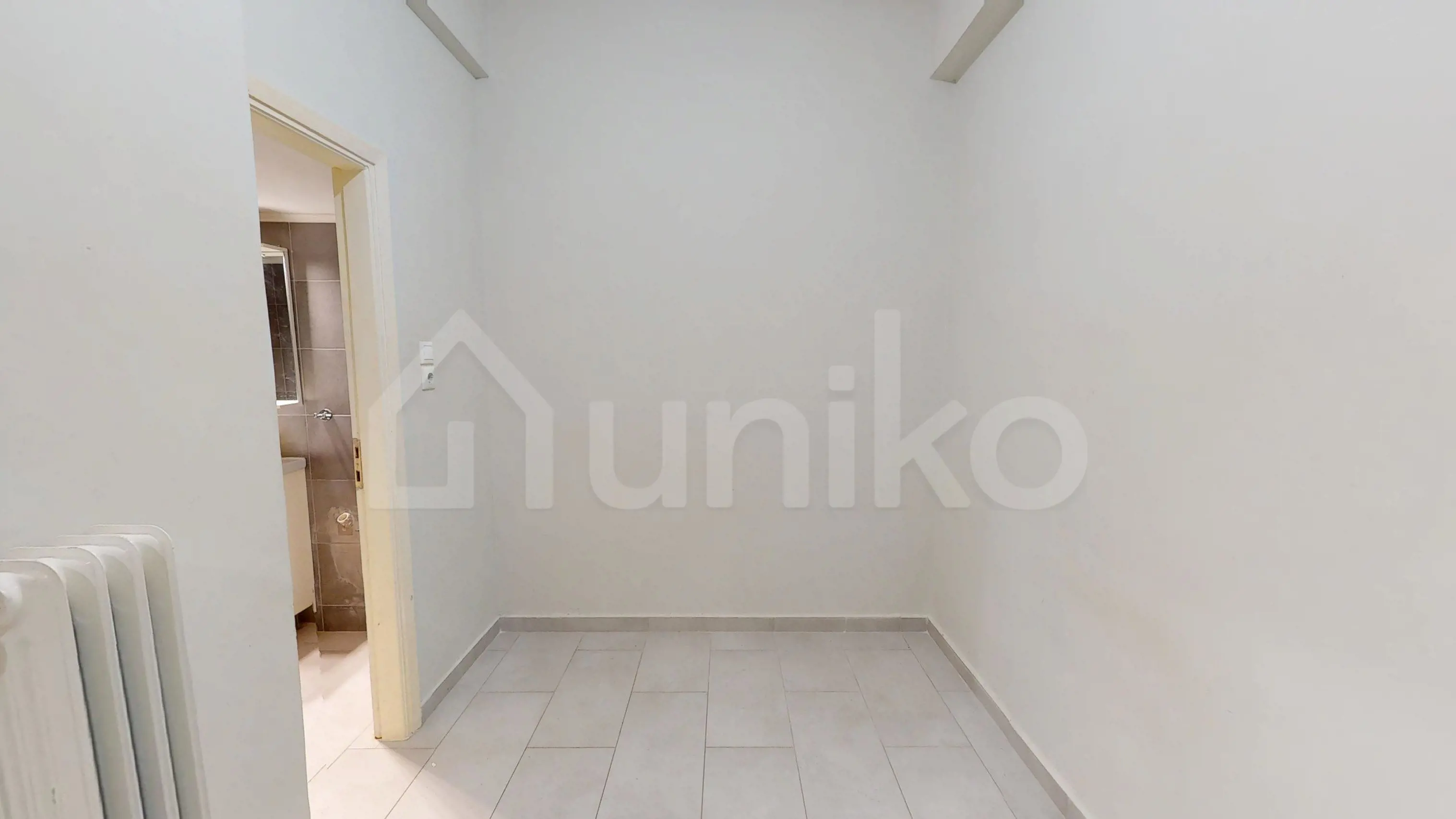 Secondary Photo of property with code 00001381