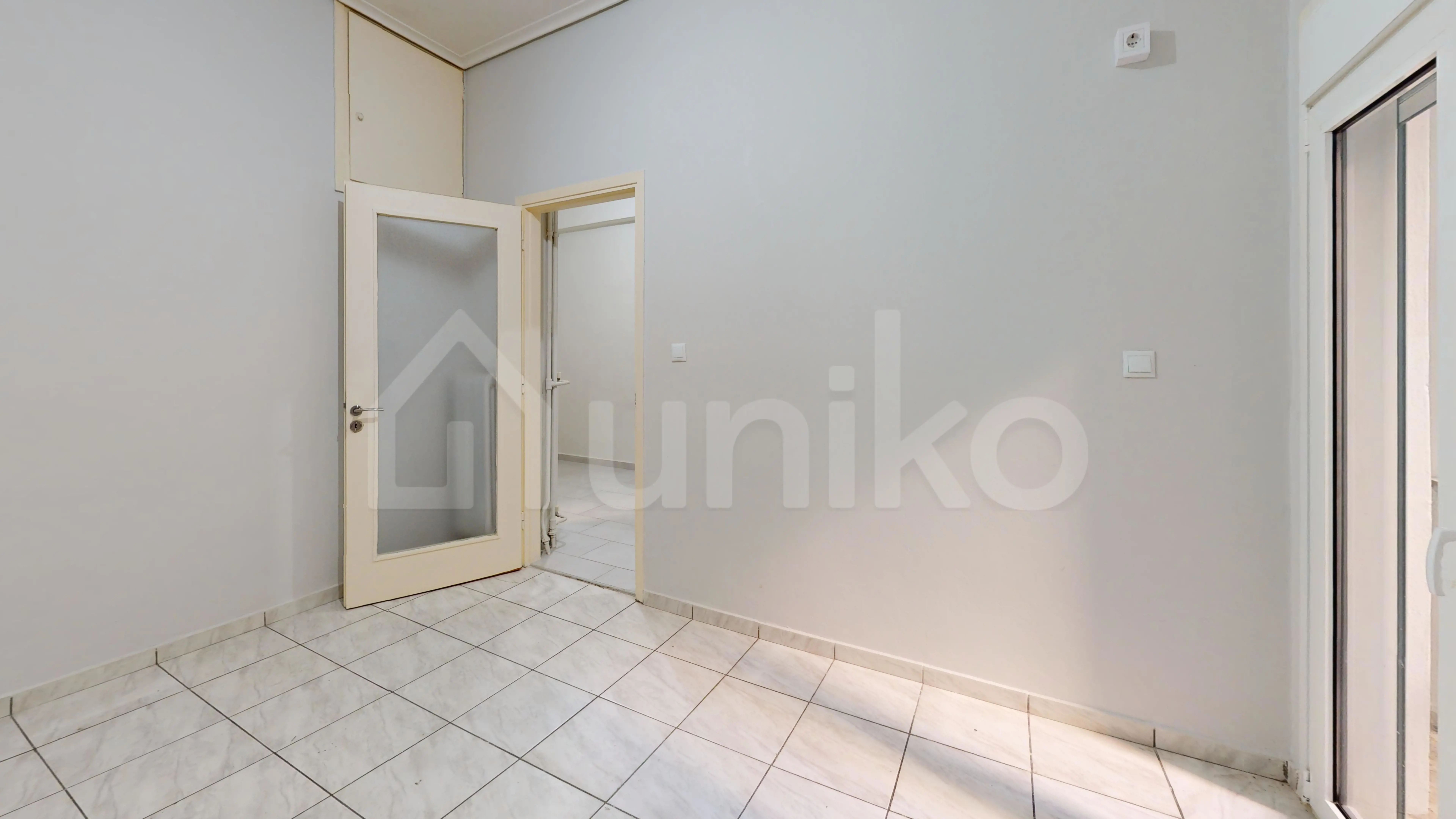 Secondary Photo of property with code 00001381