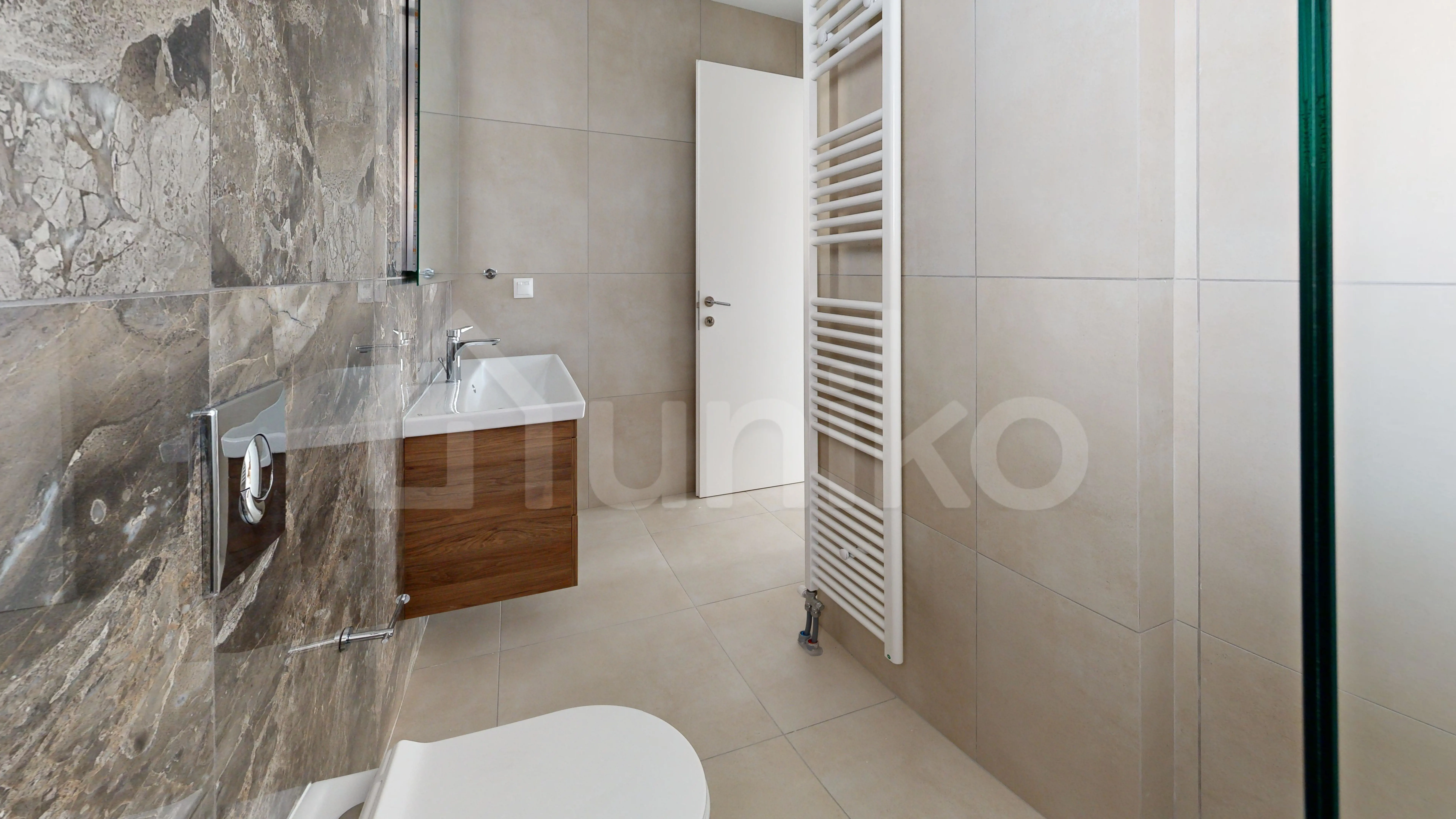 Secondary Photo of property with code 00001392