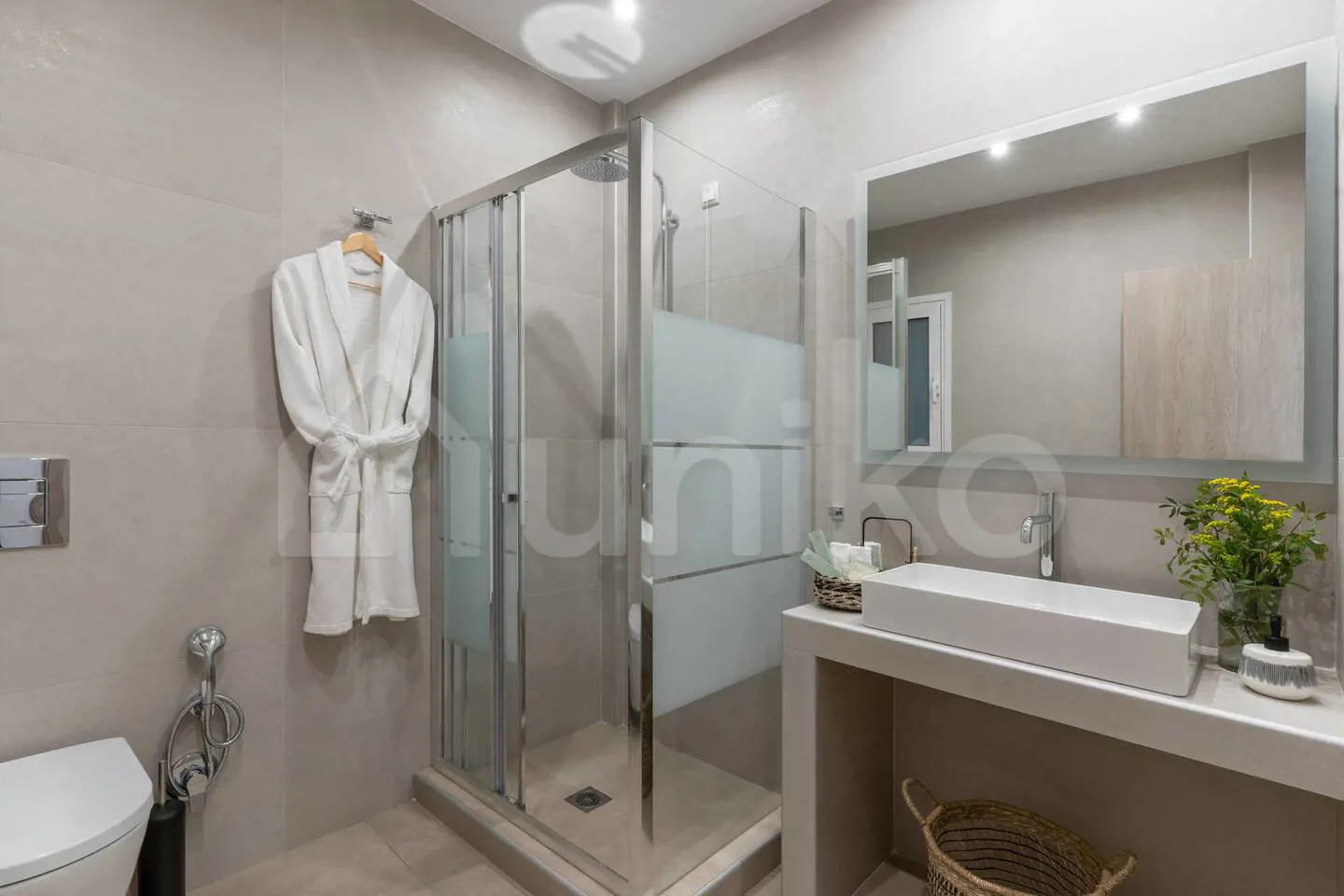 Secondary Photo of property with code 00001498