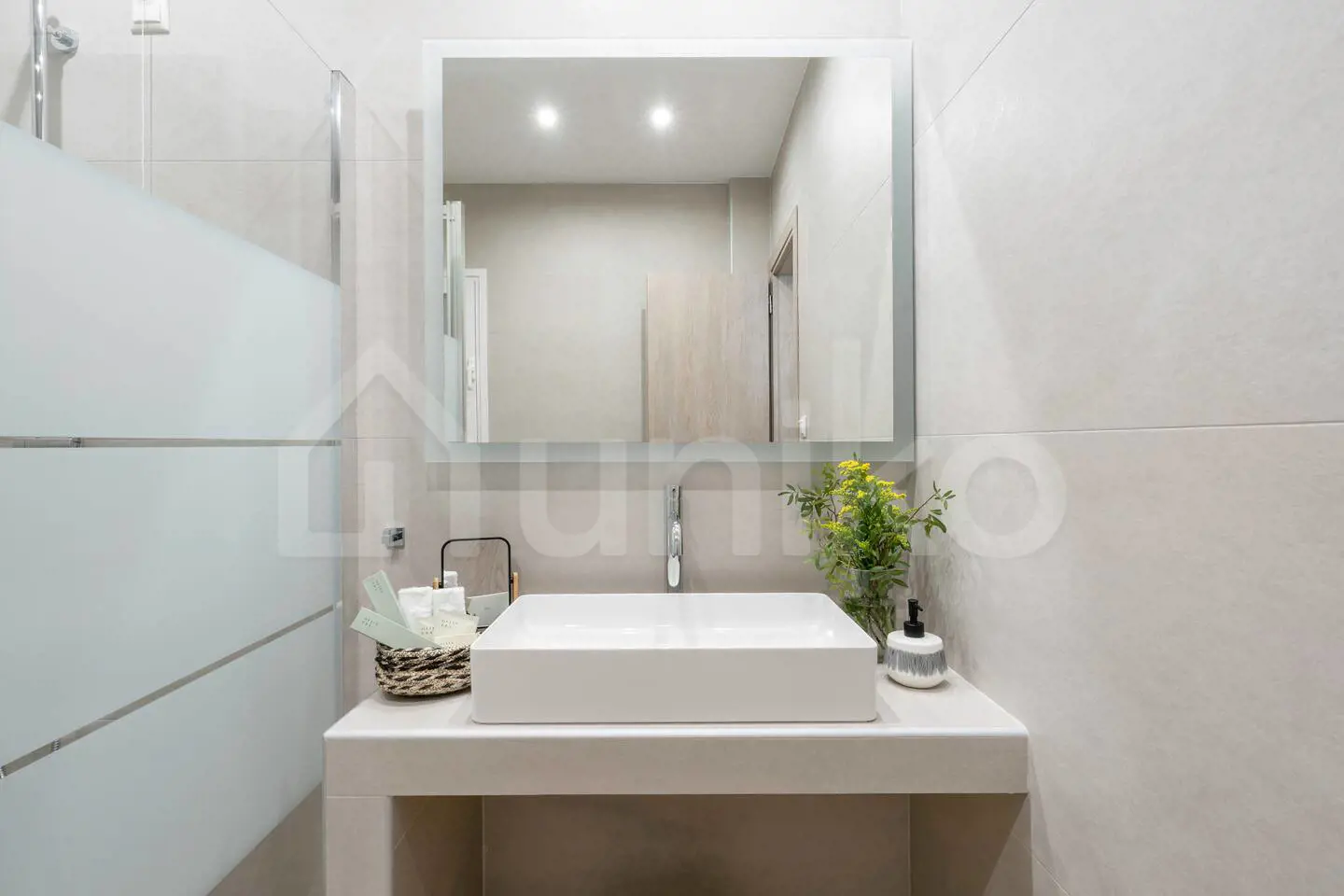 Secondary Photo of property with code 00001498