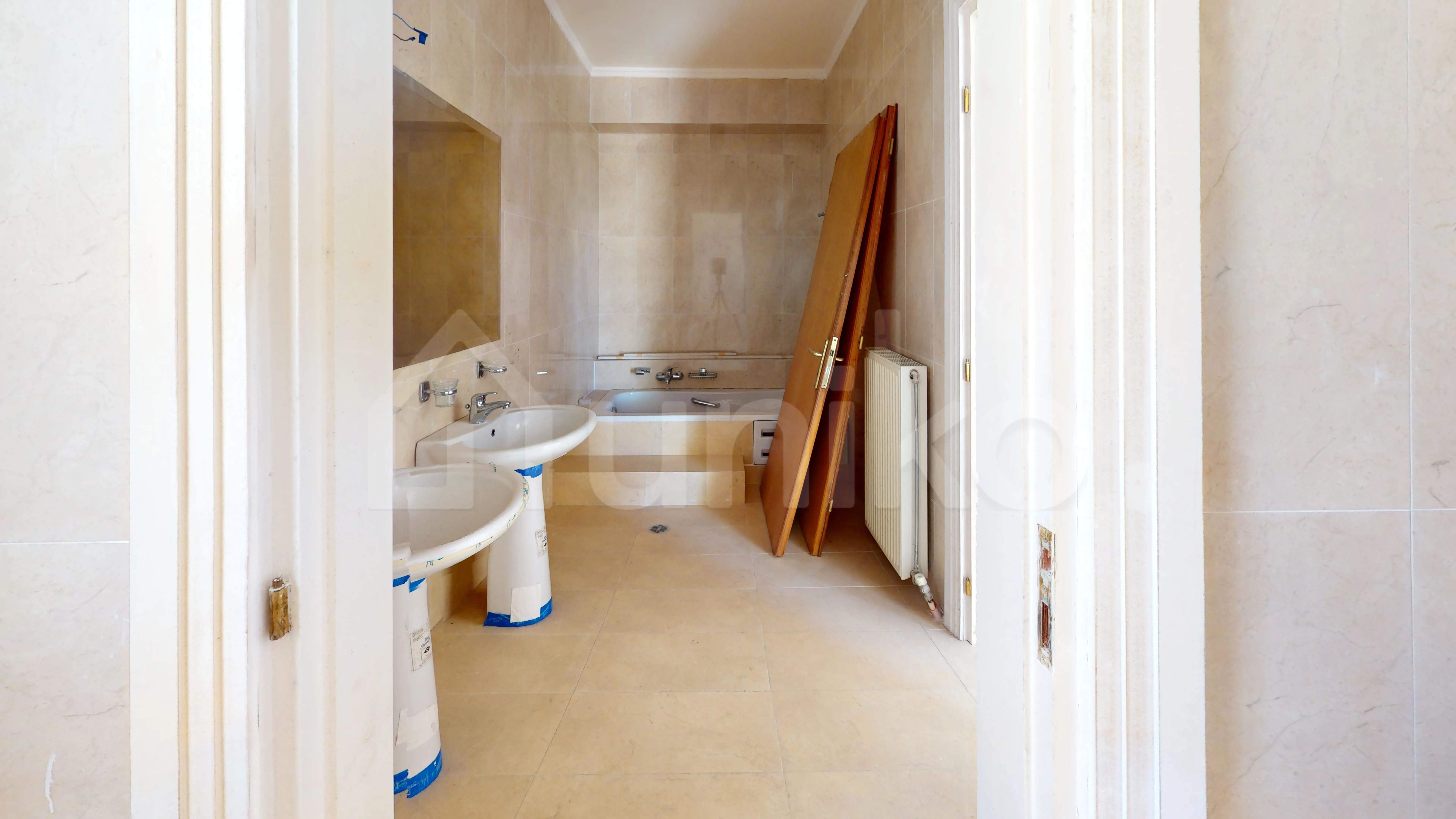 Secondary Photo of property with code 00002370