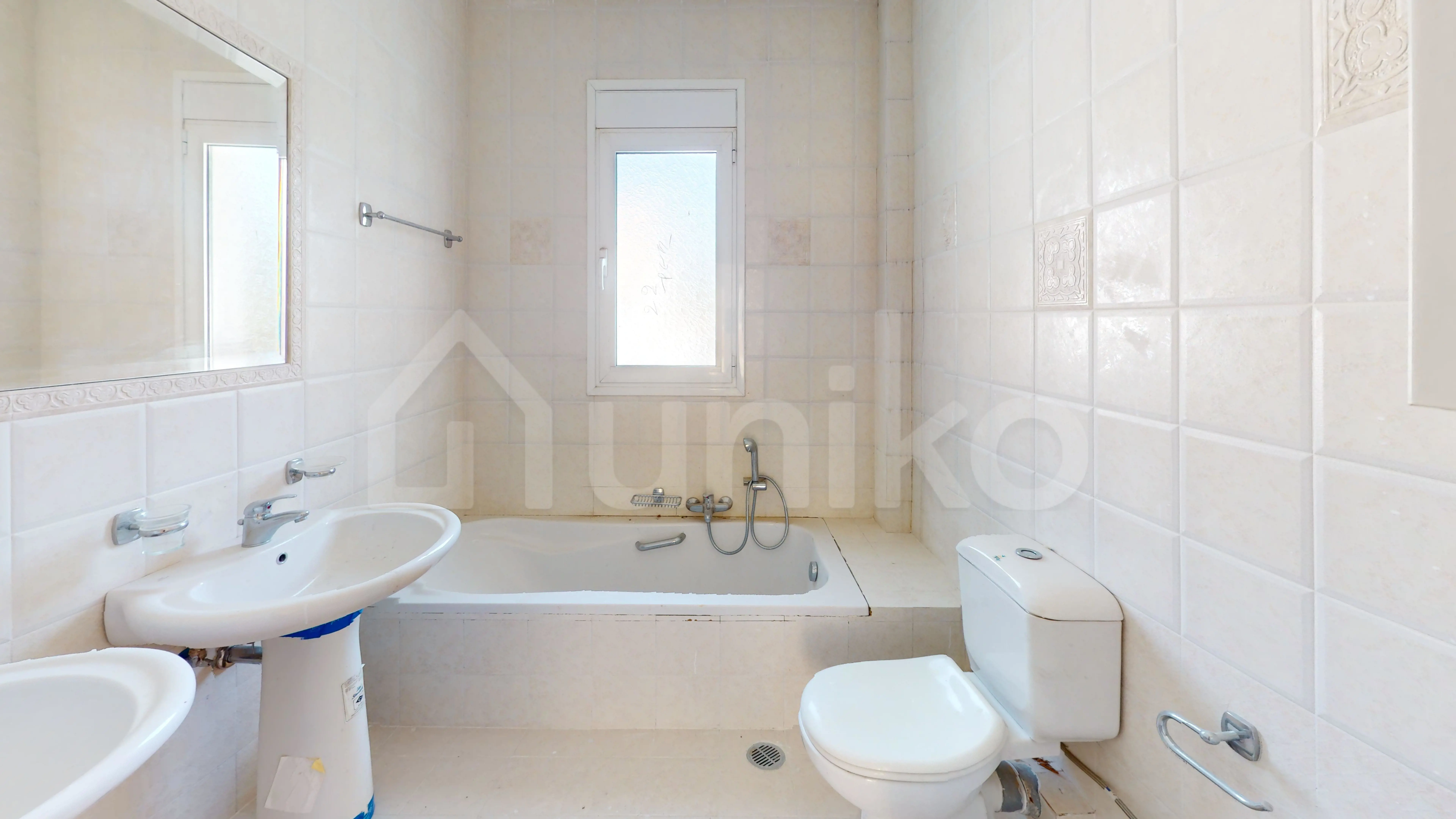 Secondary Photo of property with code 00002370