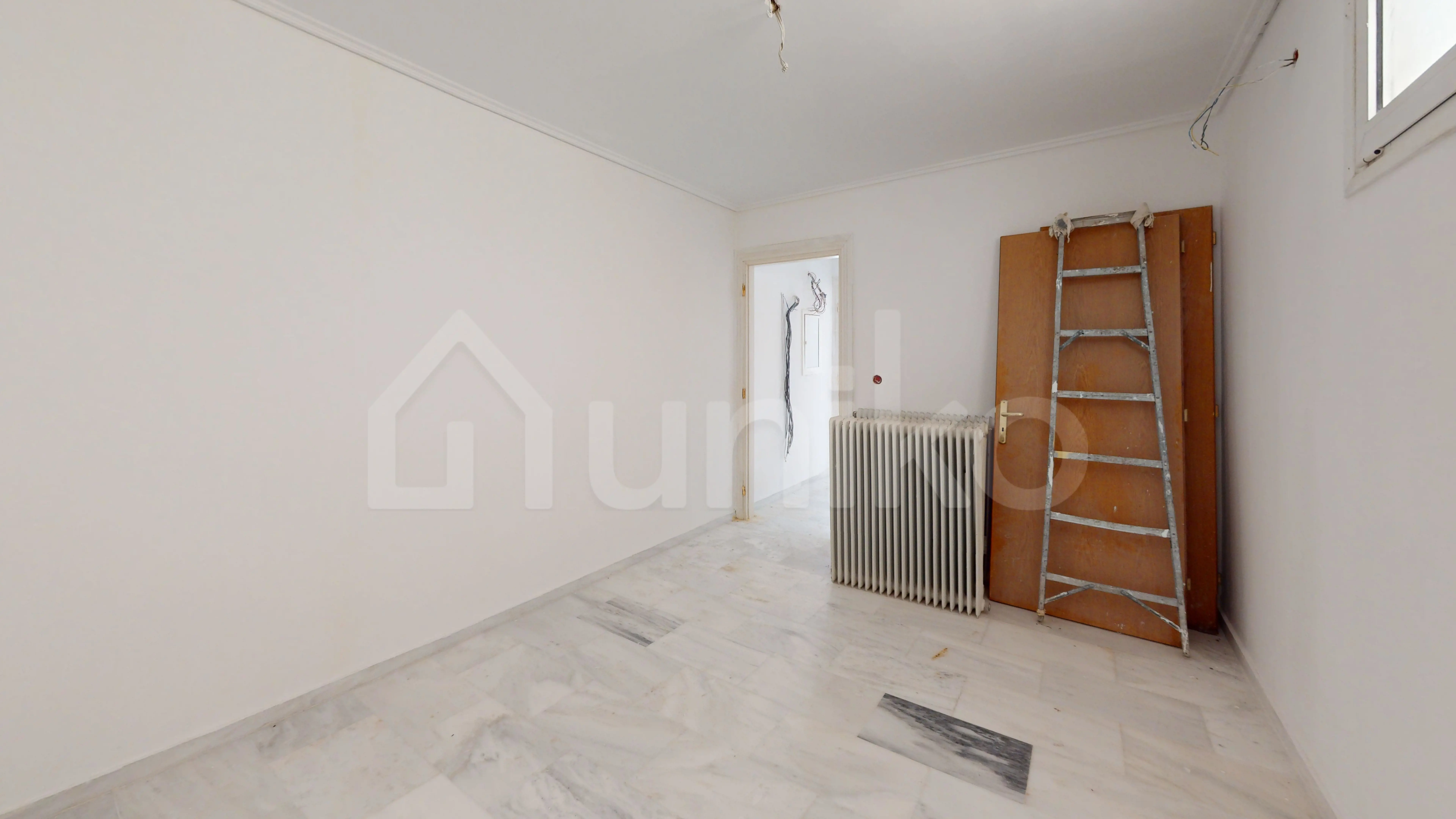 Secondary Photo of property with code 00002370