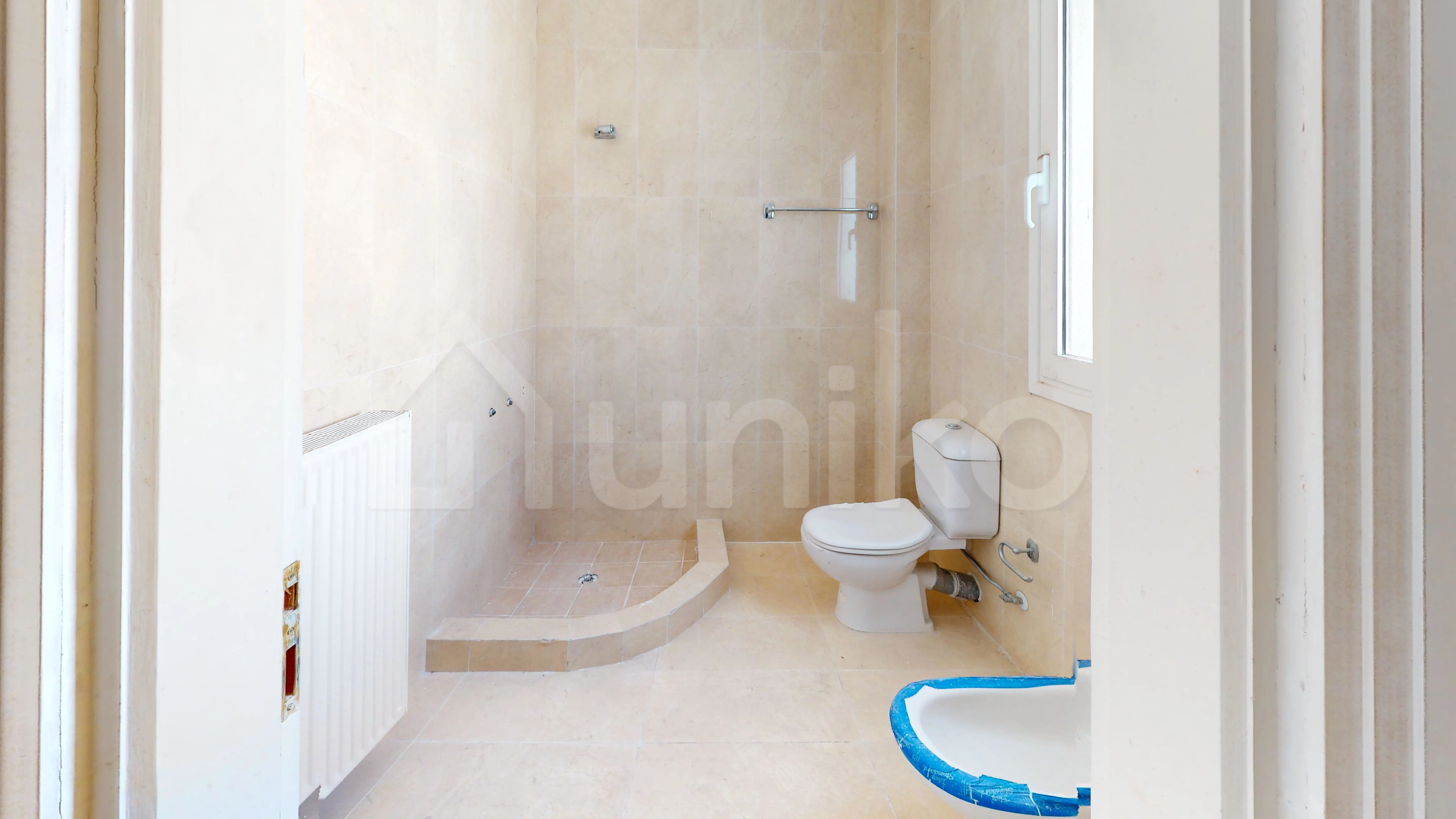 Secondary Photo of property with code 00002370