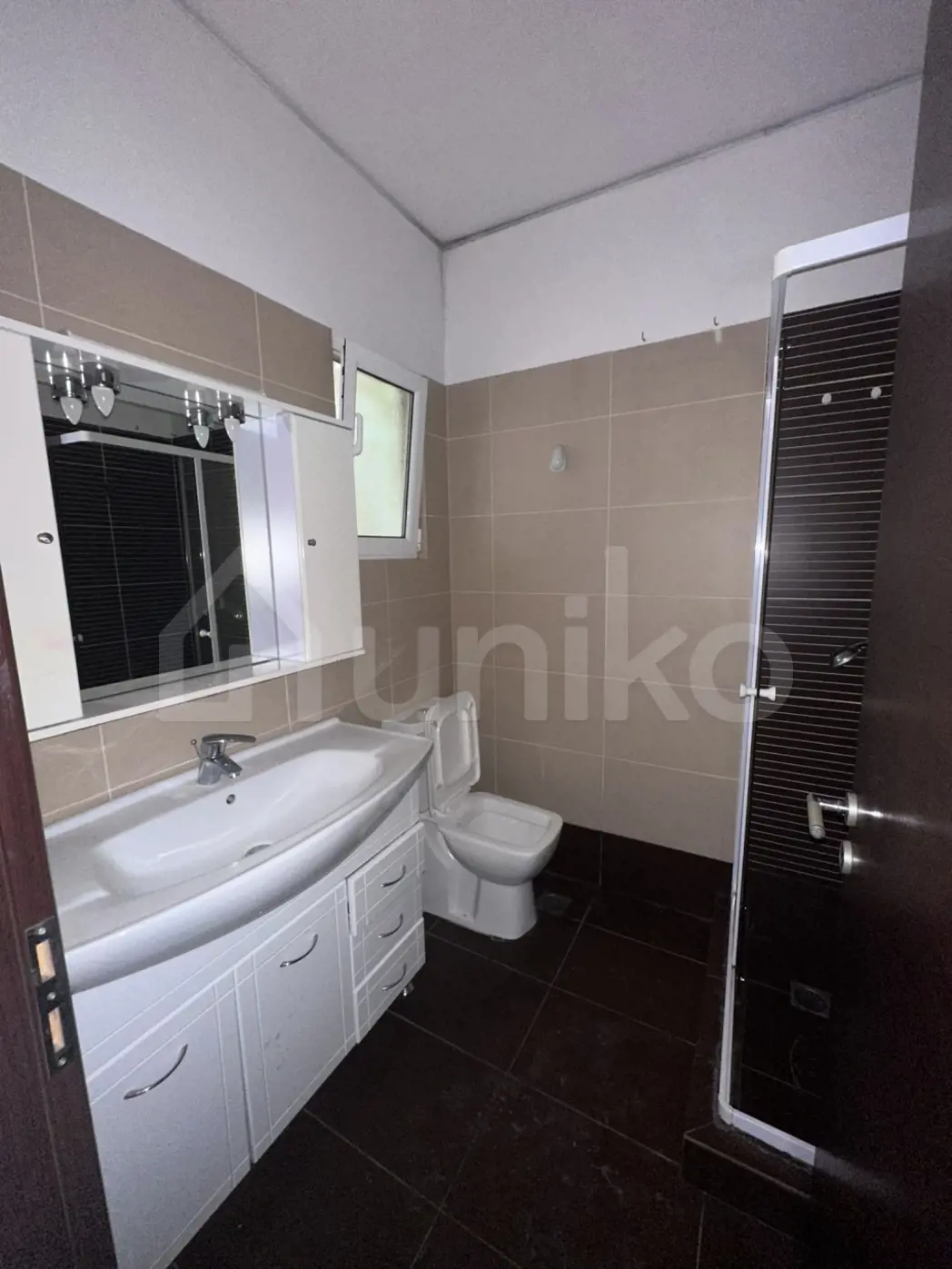 Secondary Photo of property with code 00003007